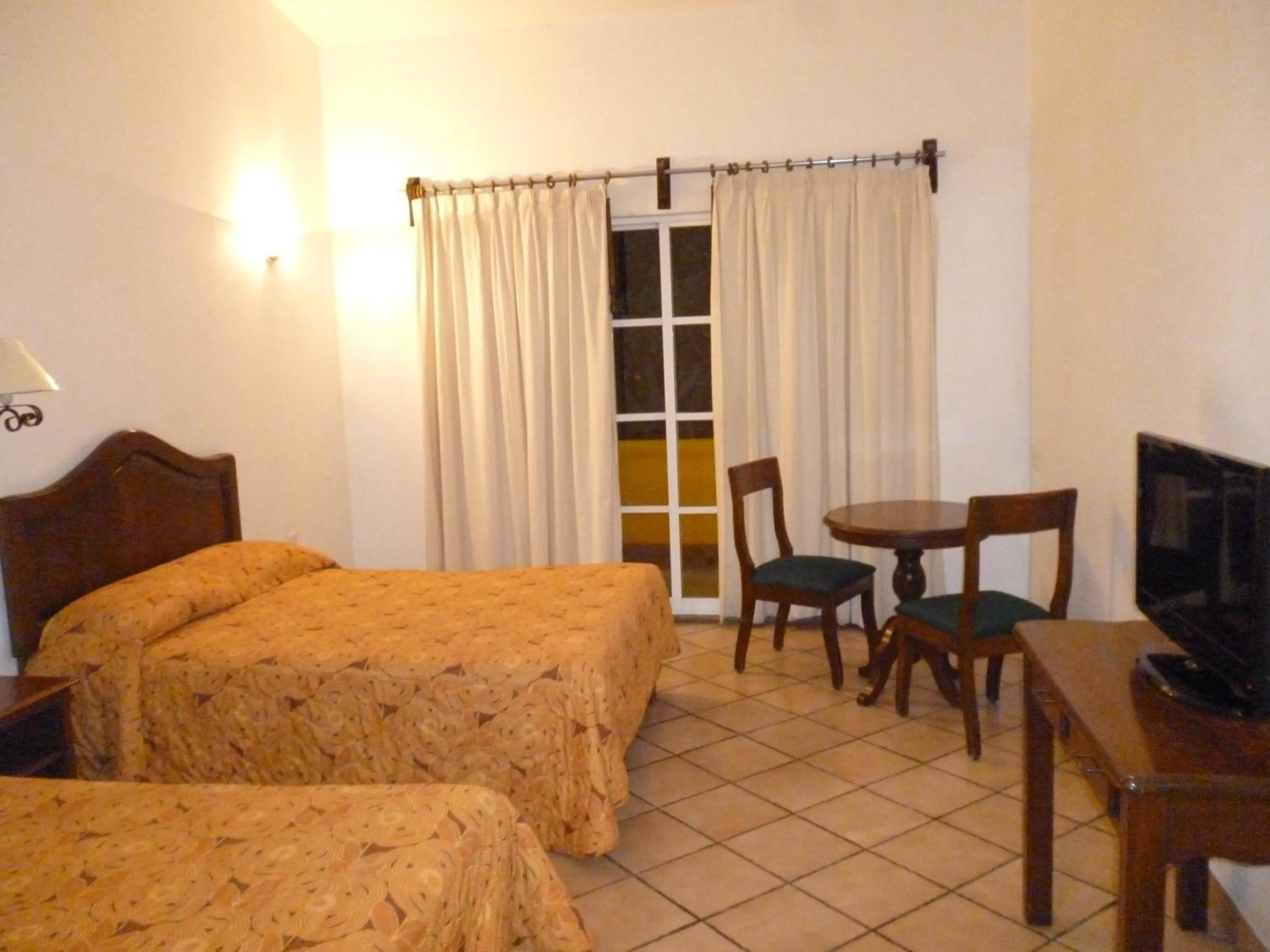 Queen Room with Two Queen Beds in Hotel Antiguo Fortin