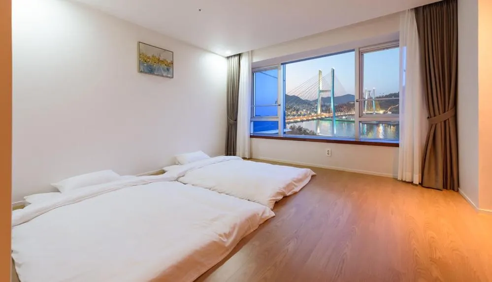 Ondol Ocean Bridge View in Yeosu Hotel Haven