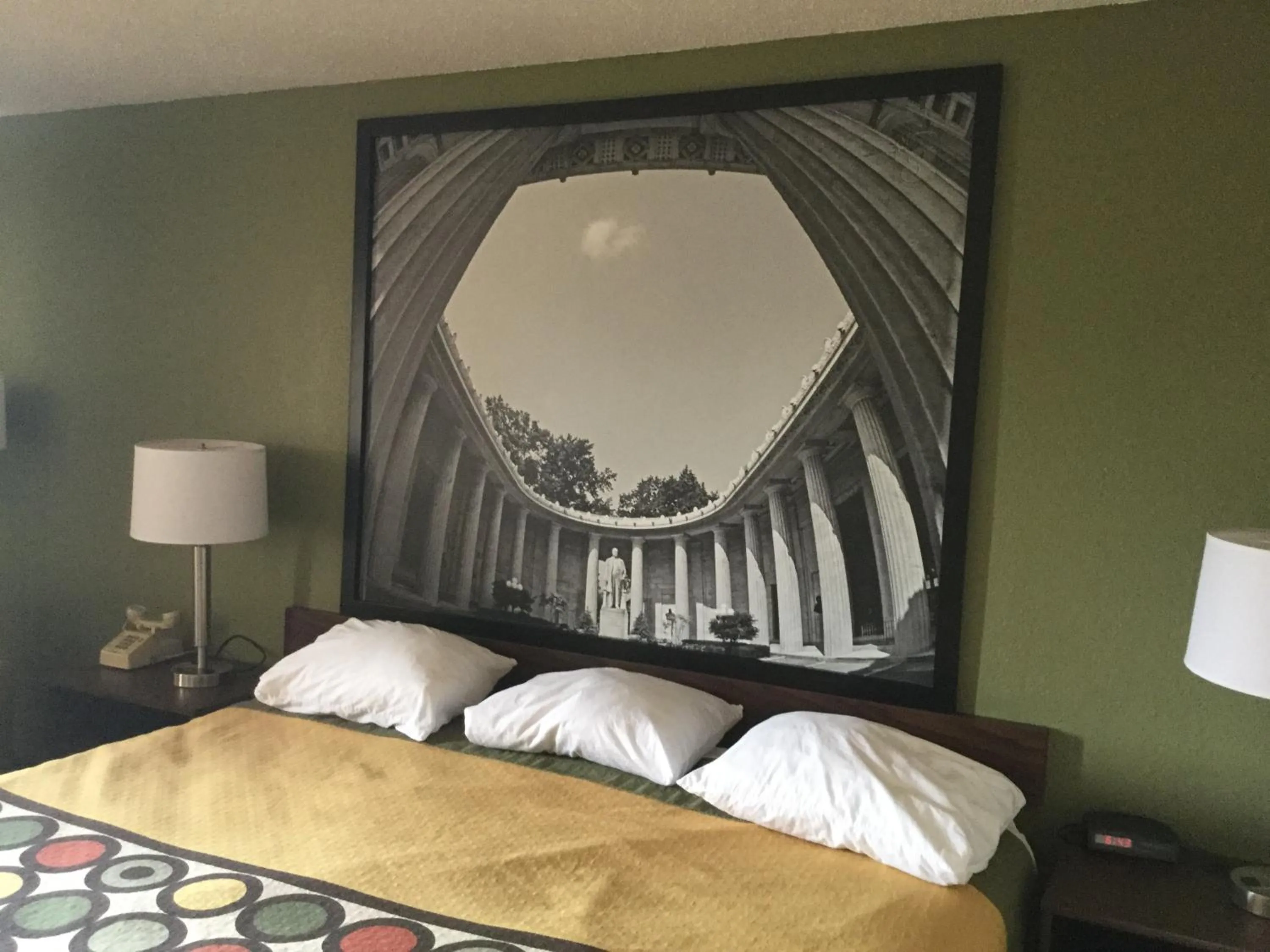 Standard King Room - Smoking in Super 8 by Wyndham Youngstown/Austintown