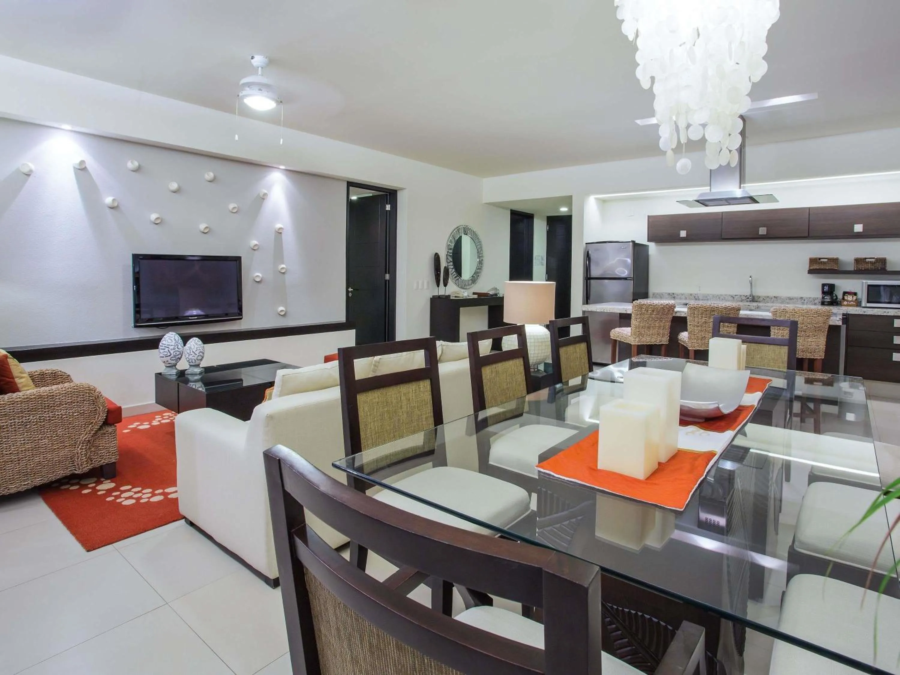 One-Bedroom King Room with Two Double Beds and Balcony or Terrace - Kitchen in Marival Distinct All-Suites & World Spa - Handwritten Collection