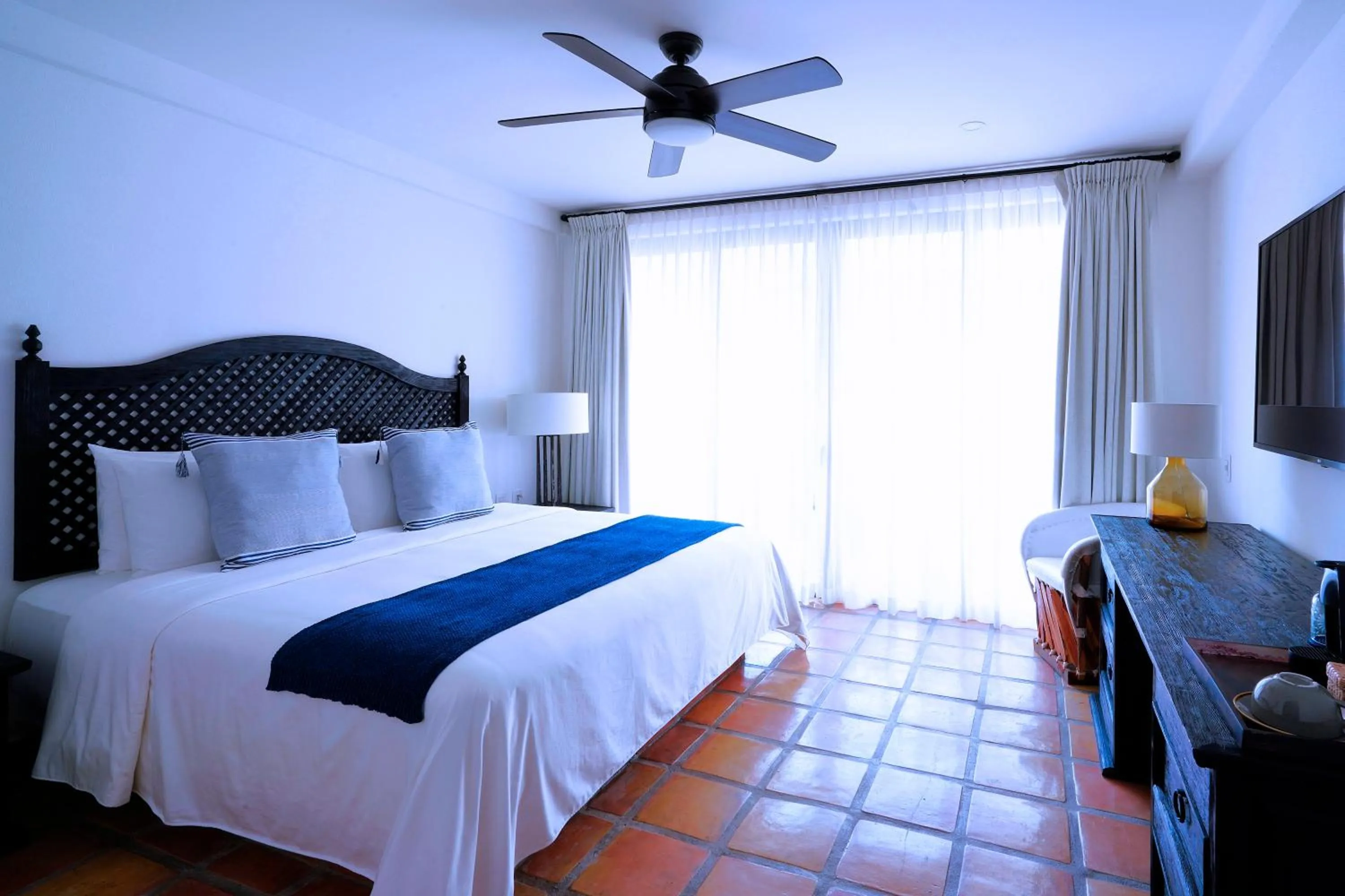 King Guest Room with Terrace in Tropicana Los Cabos, Tapestry Collection by Hilton