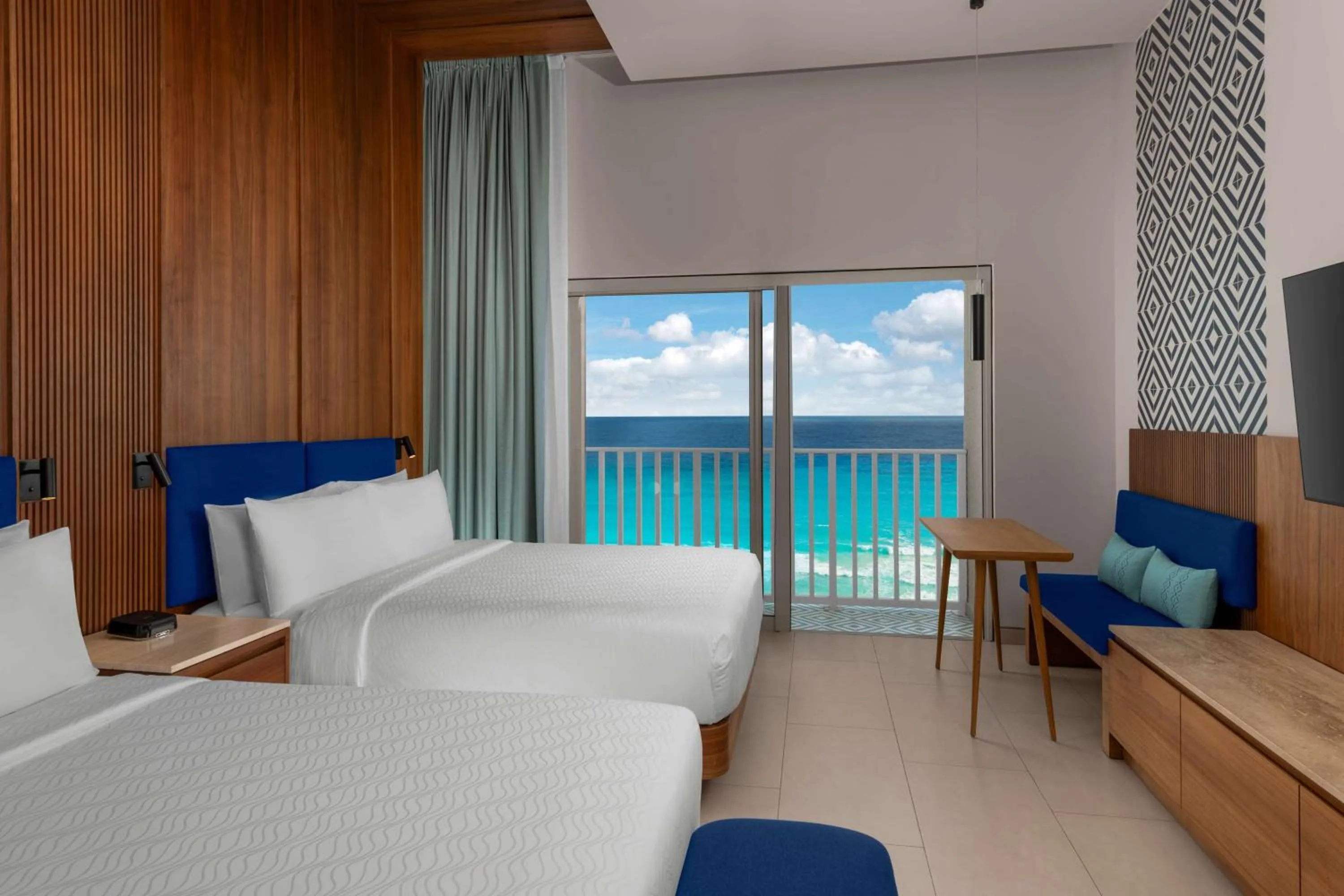 Queen Room with Two Queen Beds and Ocean View - single occupancy in Hilton Cancun Mar Caribe All-Inclusive Resort