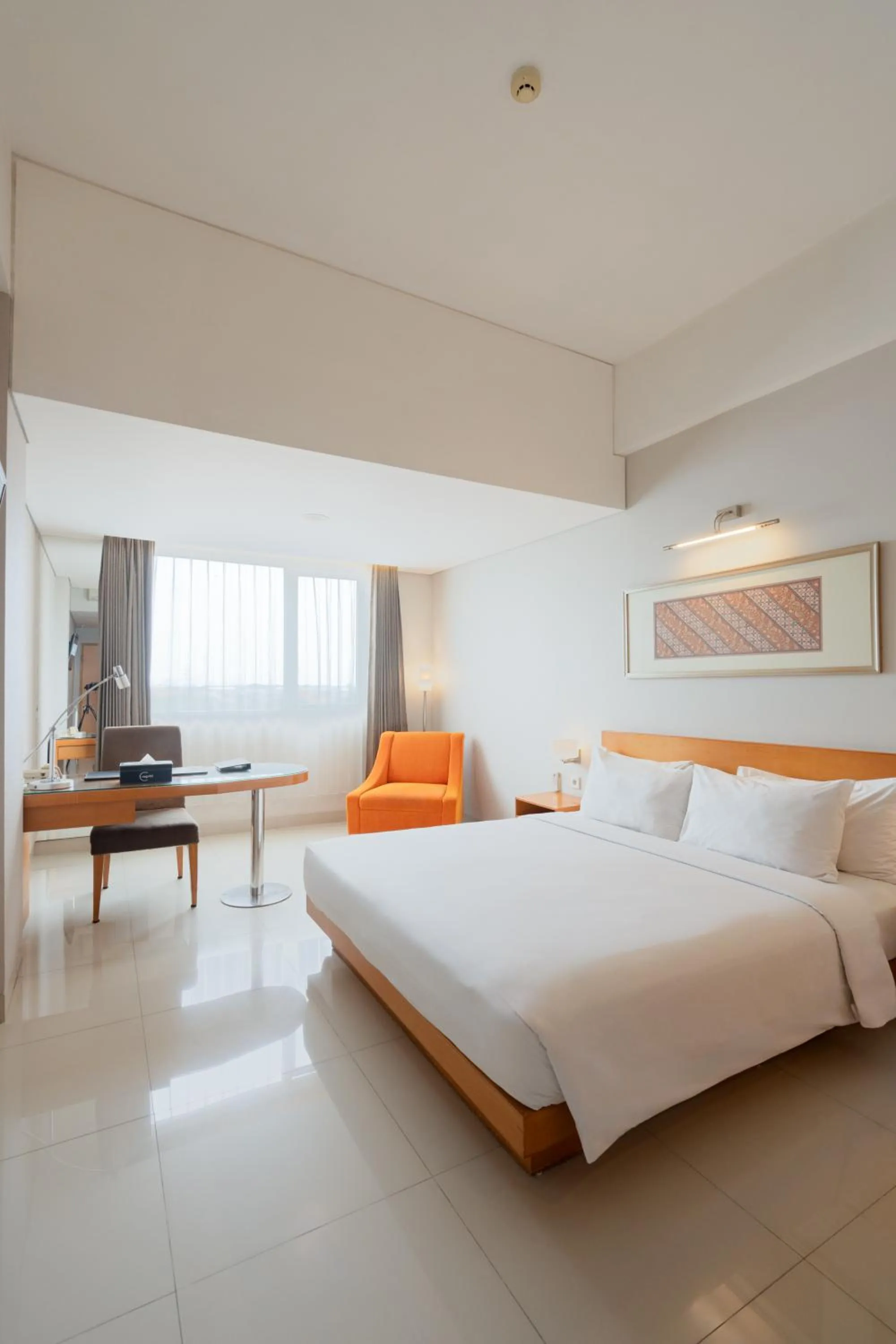 Grand Deluxe Double Room in The Capital Hotel Surabaya