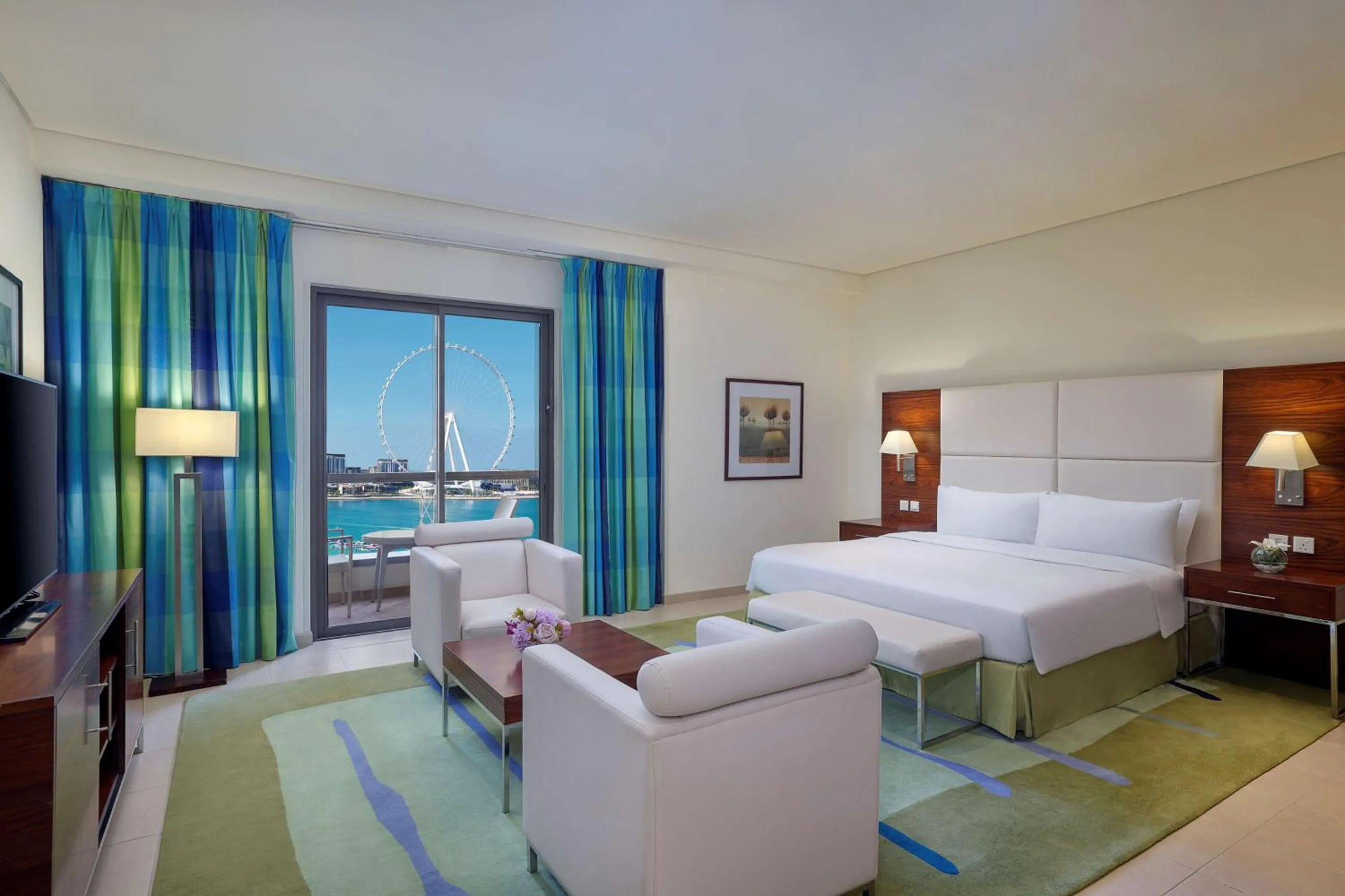 King Executive Room with Sea View and Balcony in Hilton Dubai The Walk