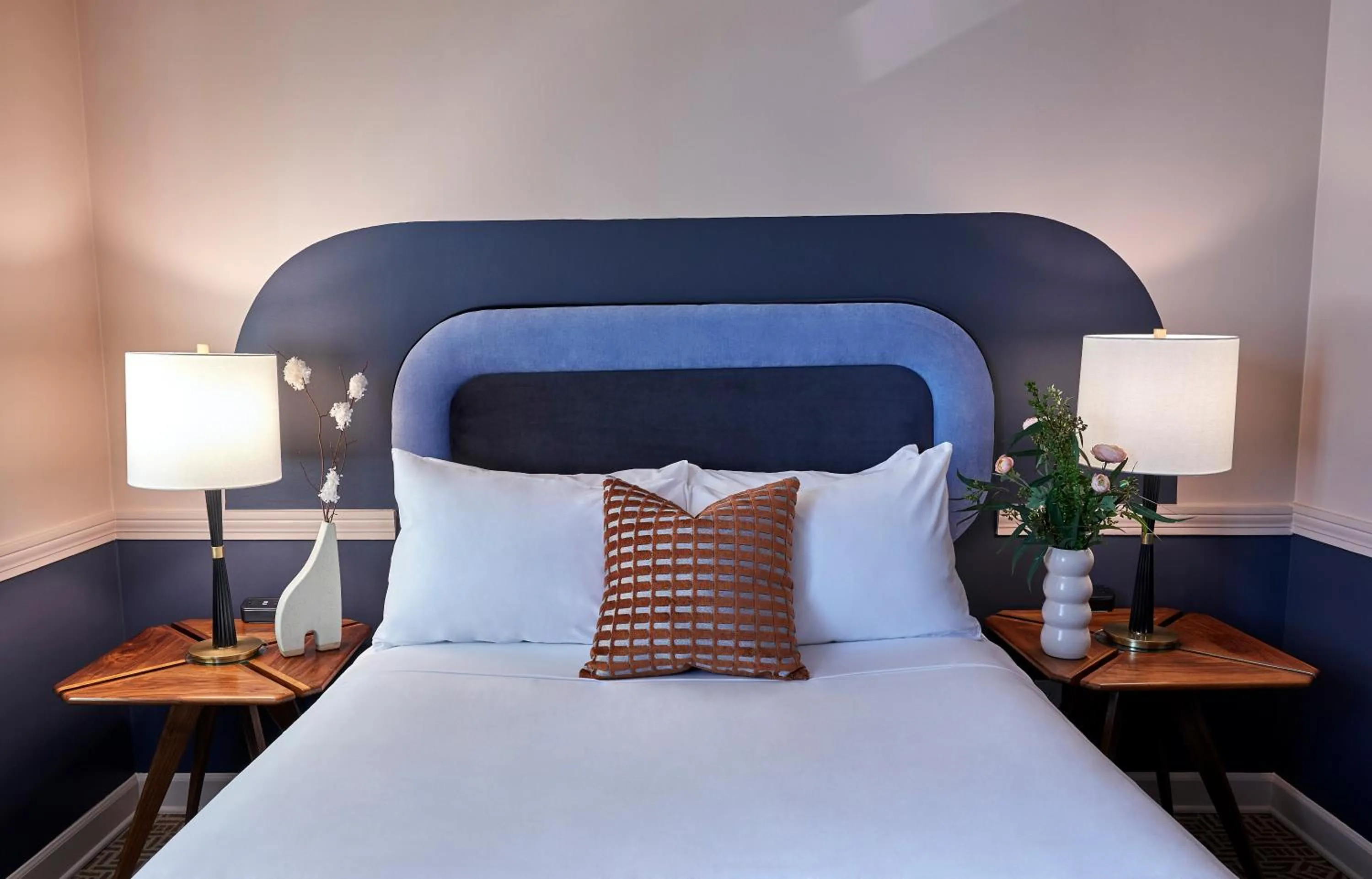 Queen Room - single occupancy in The Oliver Hotel Knoxville, by Oliver