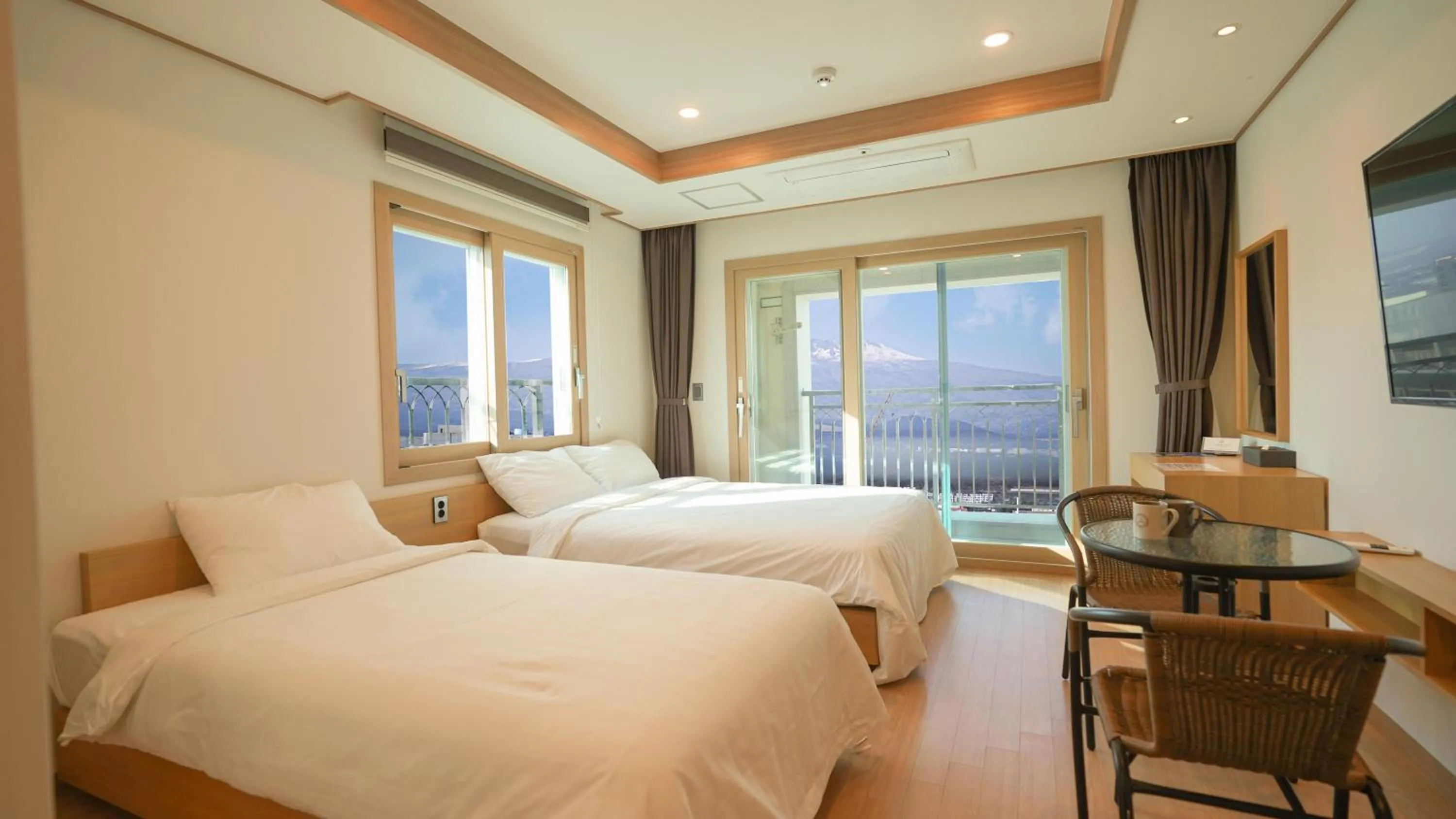 Deluxe Twin Room in Hotel Run