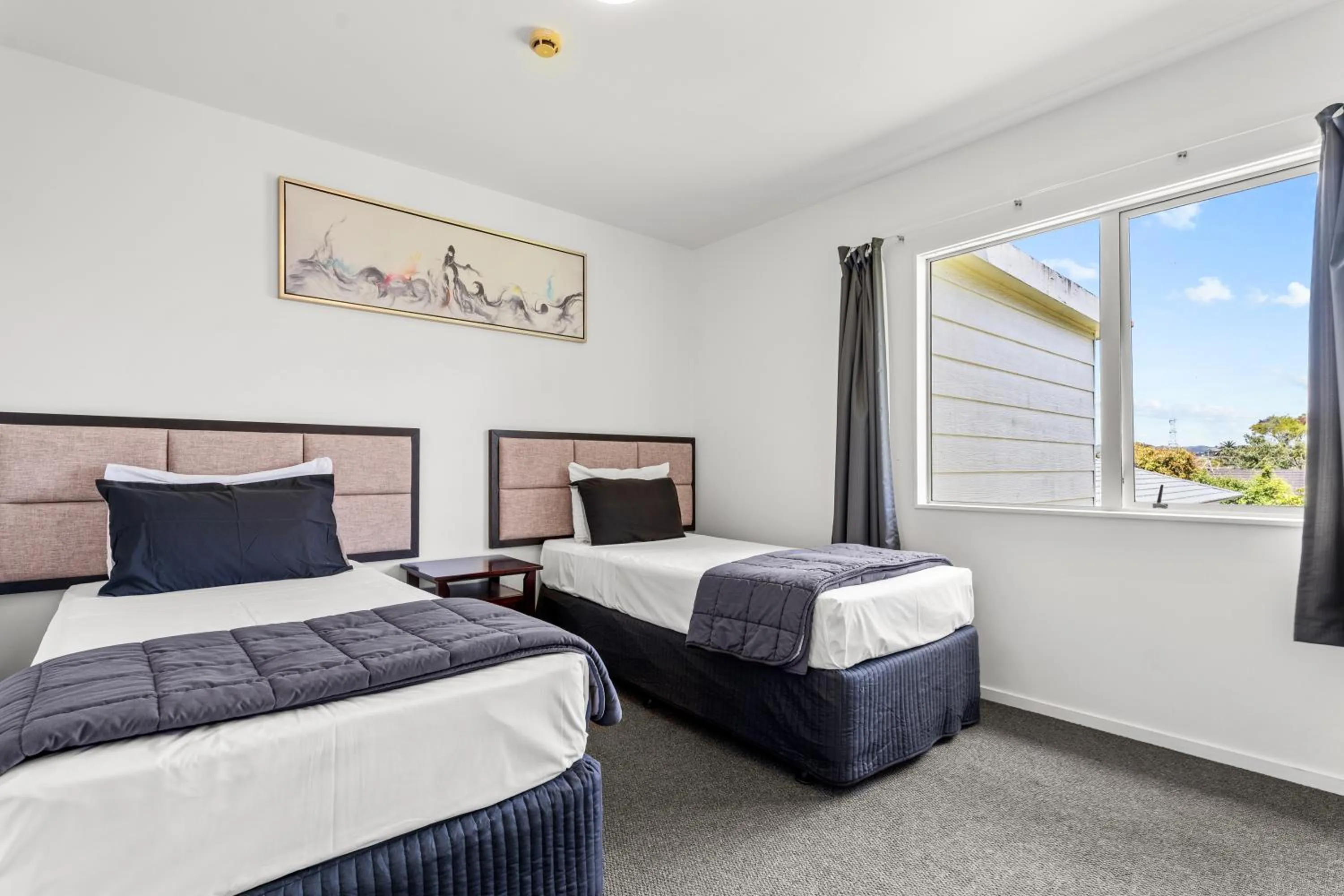 Two-Bedroom Apartment in Avondale Motor Inn