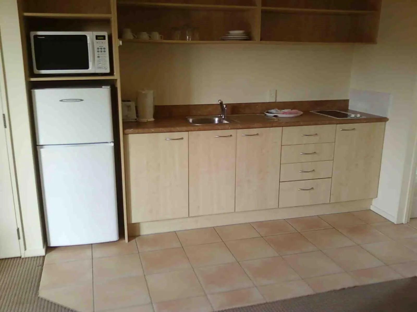 One-Bedroom Apartment in Avondale Motor Inn