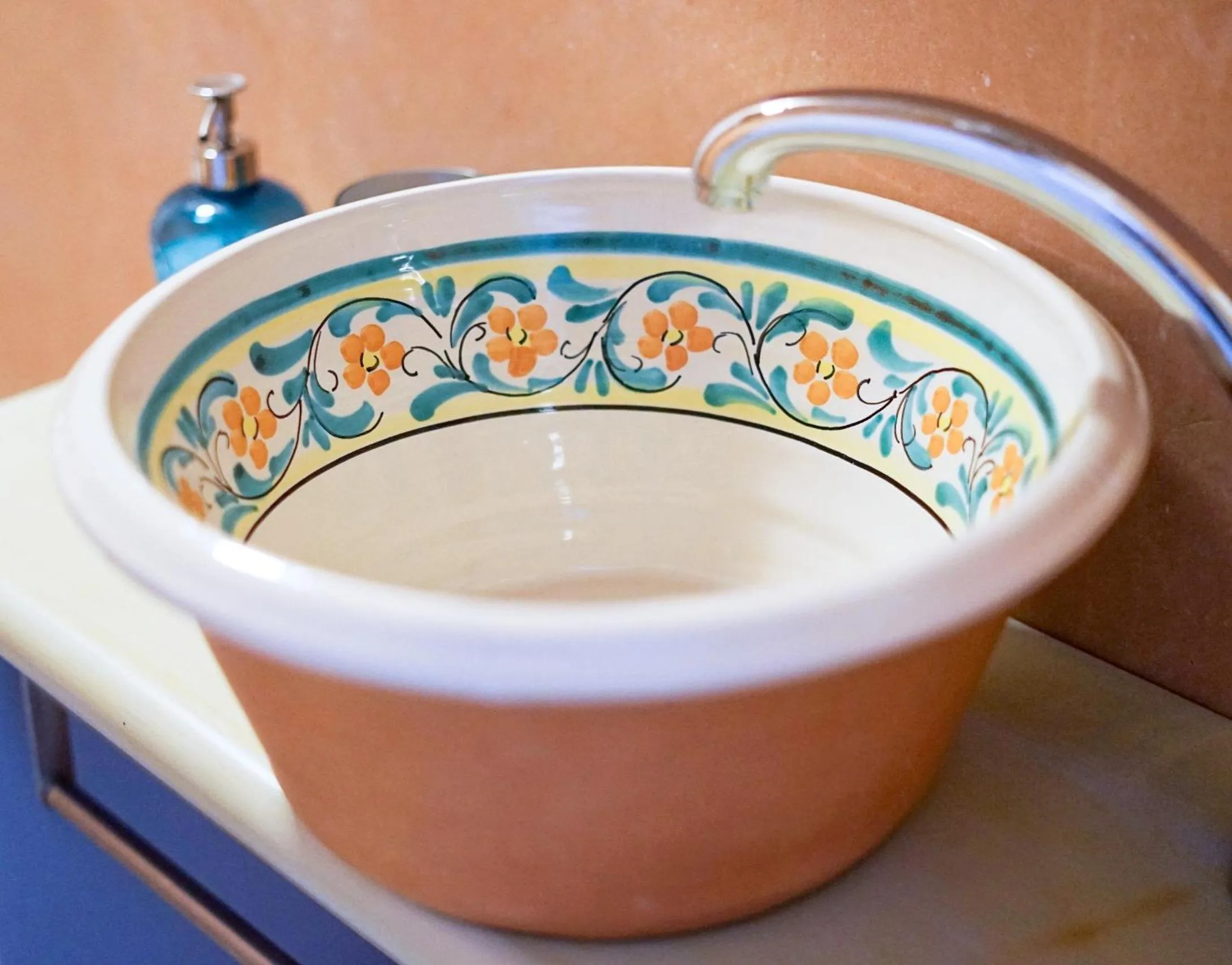 One-Bedroom Apartment with Balcony in Bed & Breakfast Casa Lopez