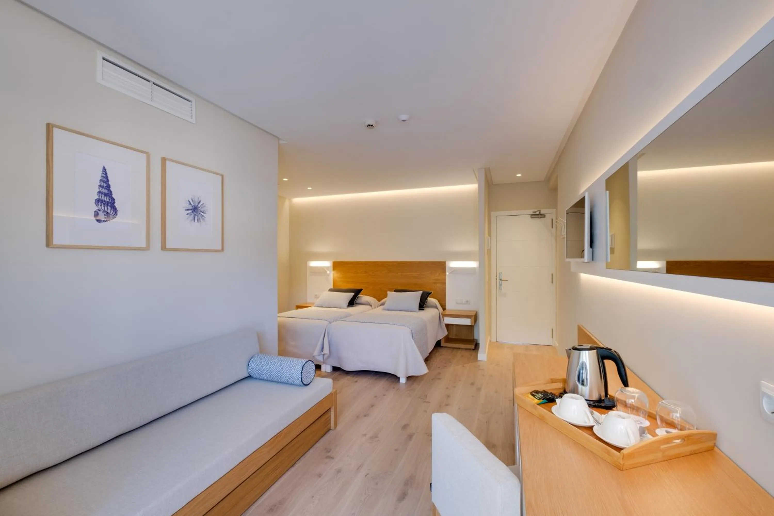 Superior Triple Room (3 Adults) in Hotel Eden Soller