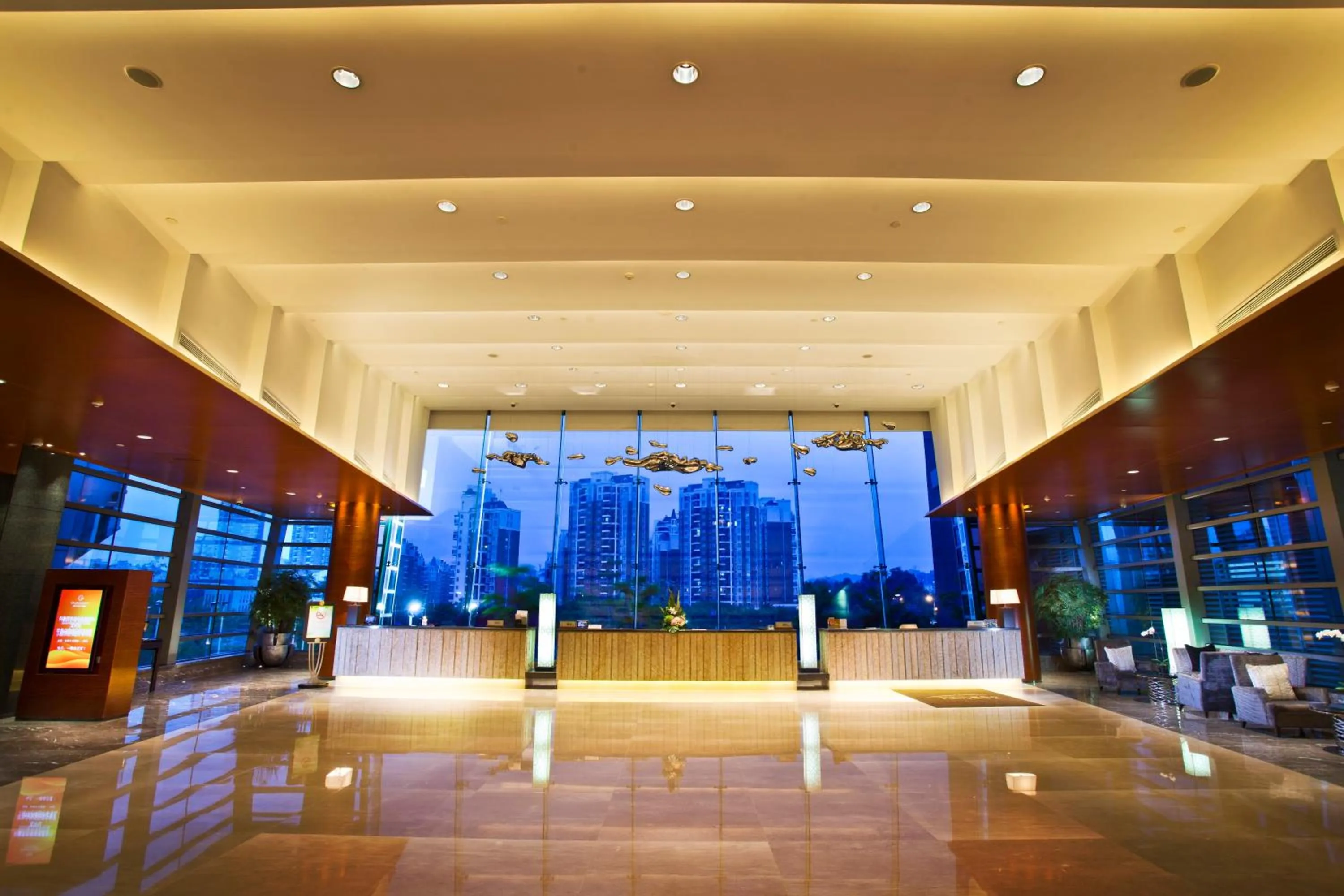 Grand Skylight International Hotel Shenzhen Guanlan, Near Metro Station, Huawei, Foxcnn, Shenzhen North Railway