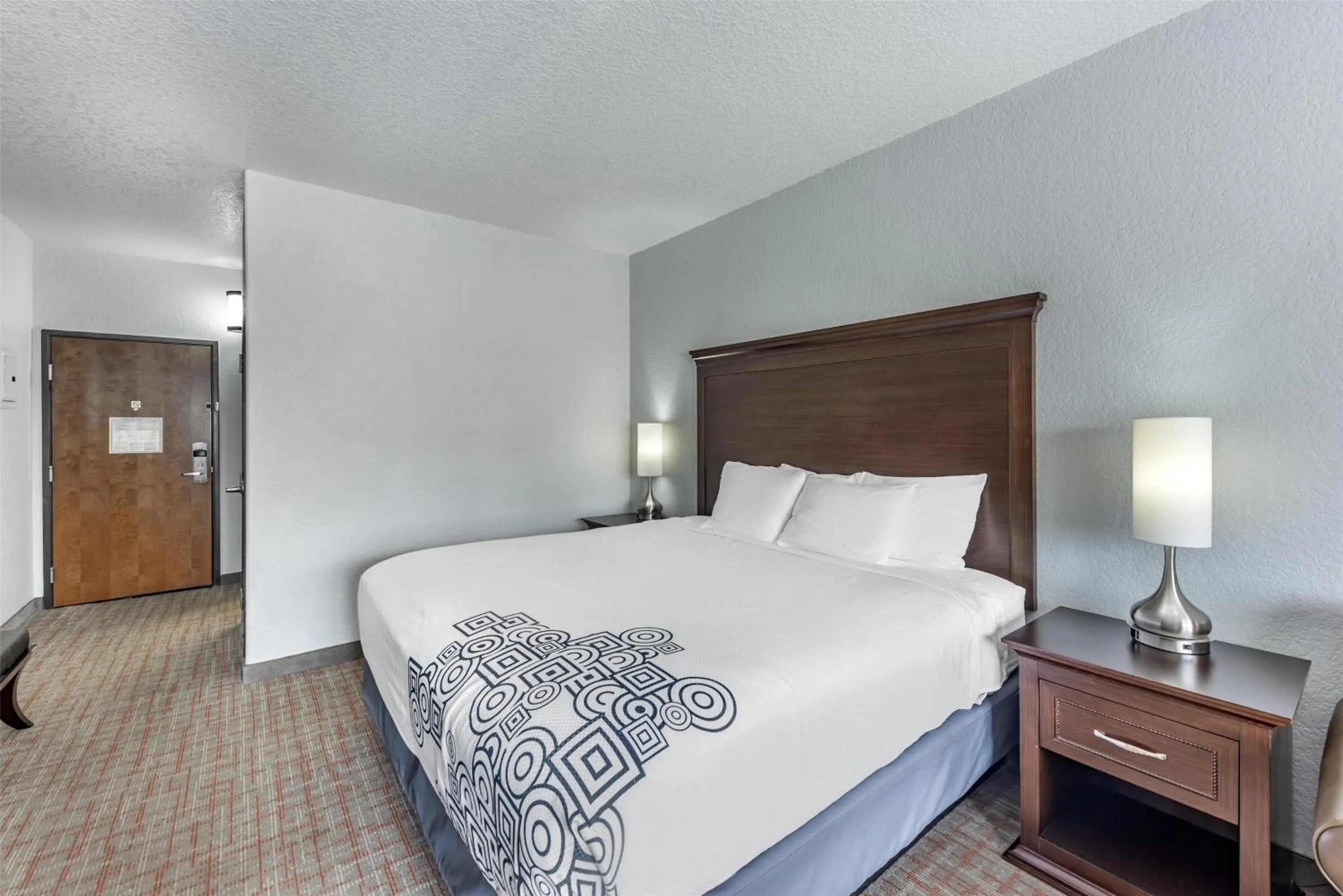 King Room with Roll-in Shower - Disability Access/Non-Smoking in Best Western Plus Fredericksburg
