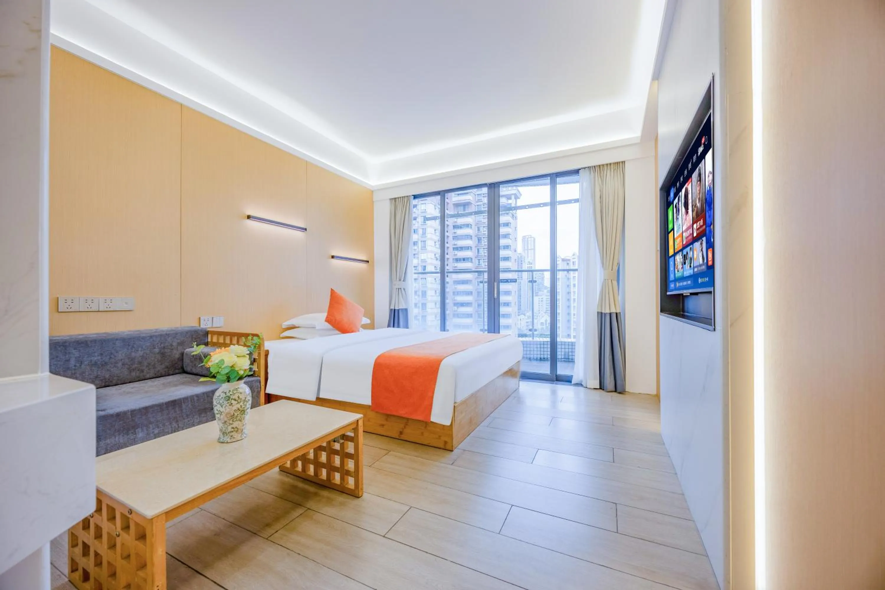 Double Room with Balcony in Guangzhou Timmy Hotel