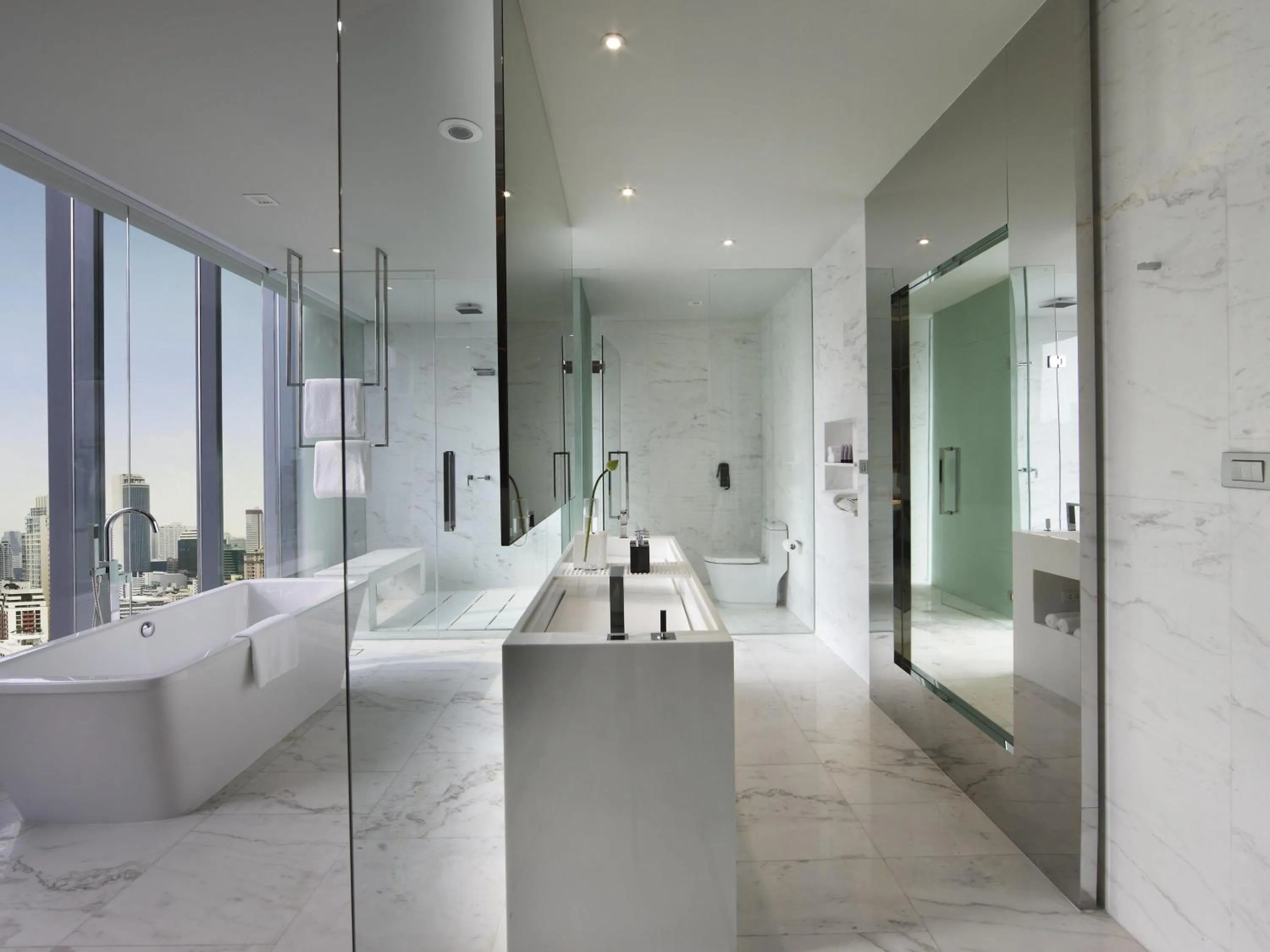 SO Lofty King Suite with Panoramic Park or City View in SO/ Bangkok