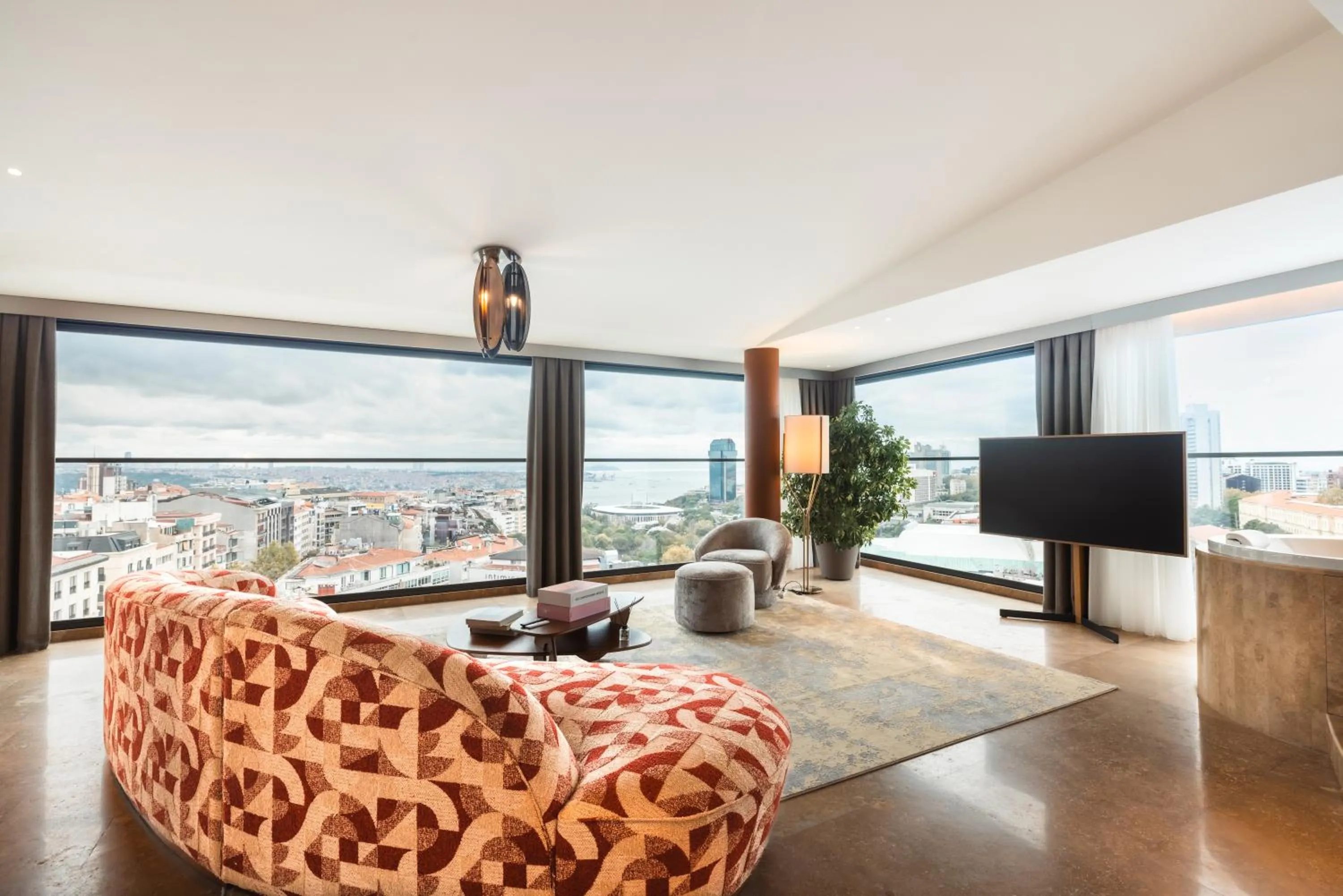 Suite with Sea View in Glens Palas Istanbul Nisantasi
