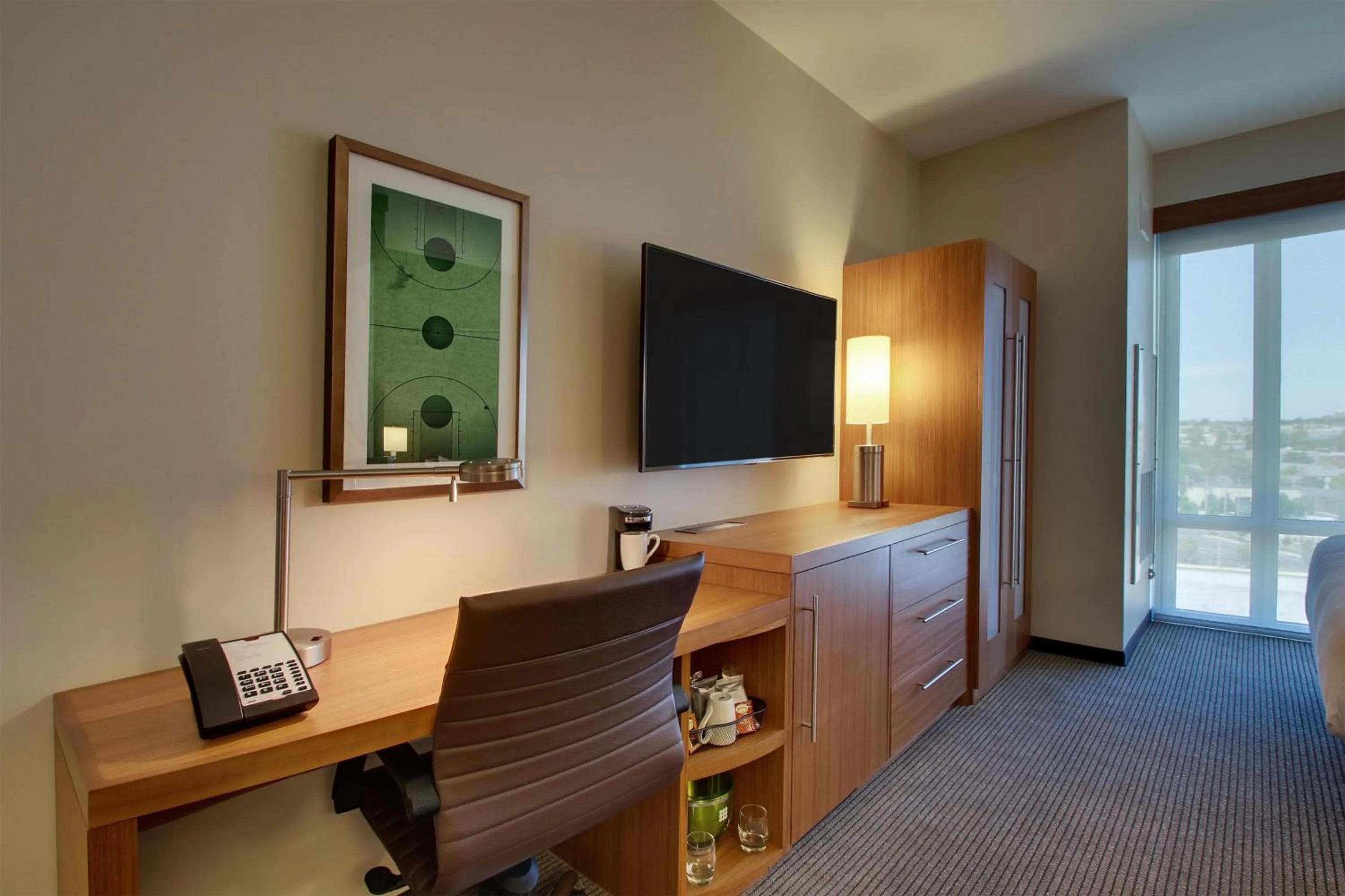 Queen Room with Two Queen Beds, Sofa Bed and Accessible Tub in Hyatt Place Milwaukee Downtown