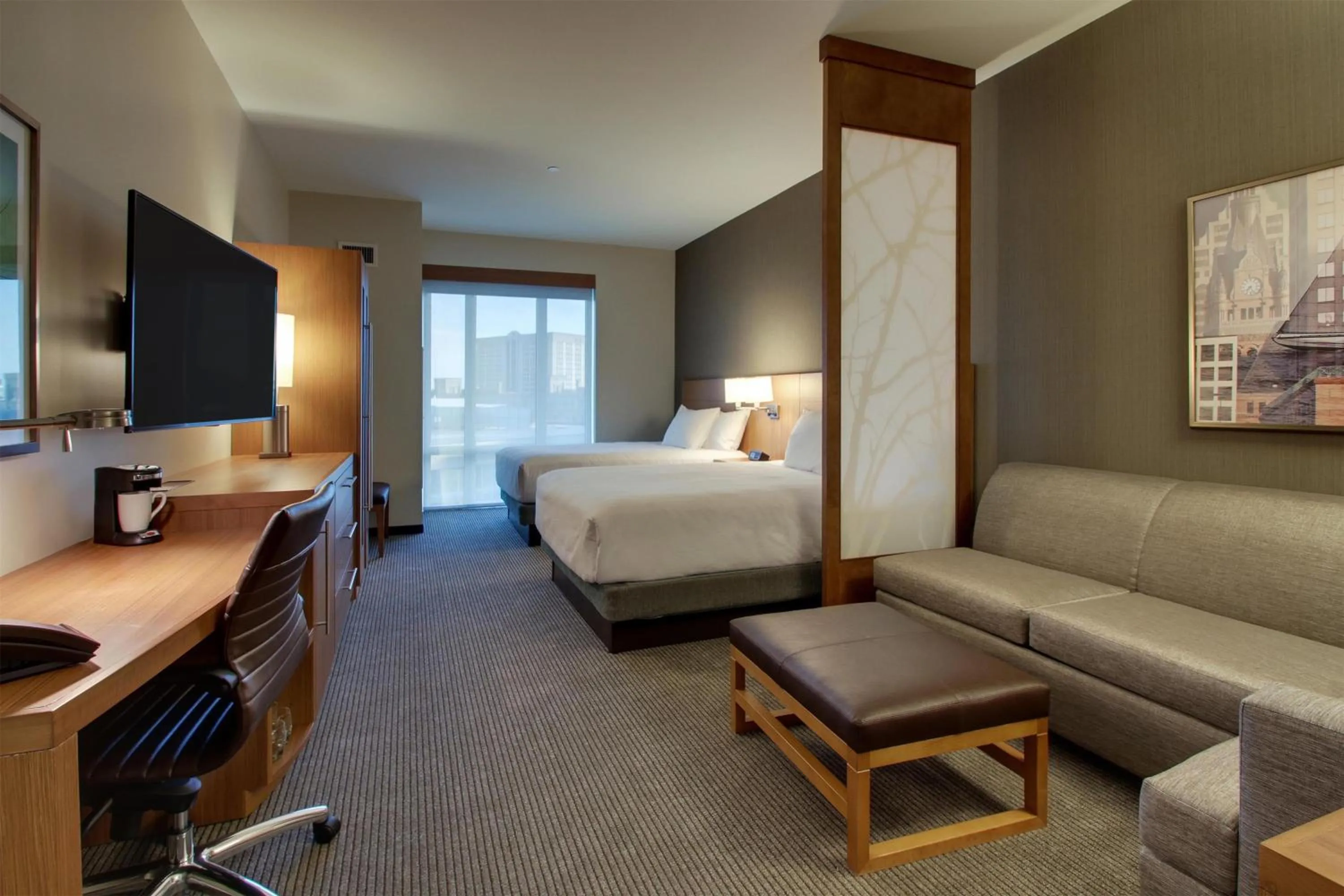 Queen Room with Two Queen Beds and Sofa Bed - High Floor in Hyatt Place Milwaukee Downtown