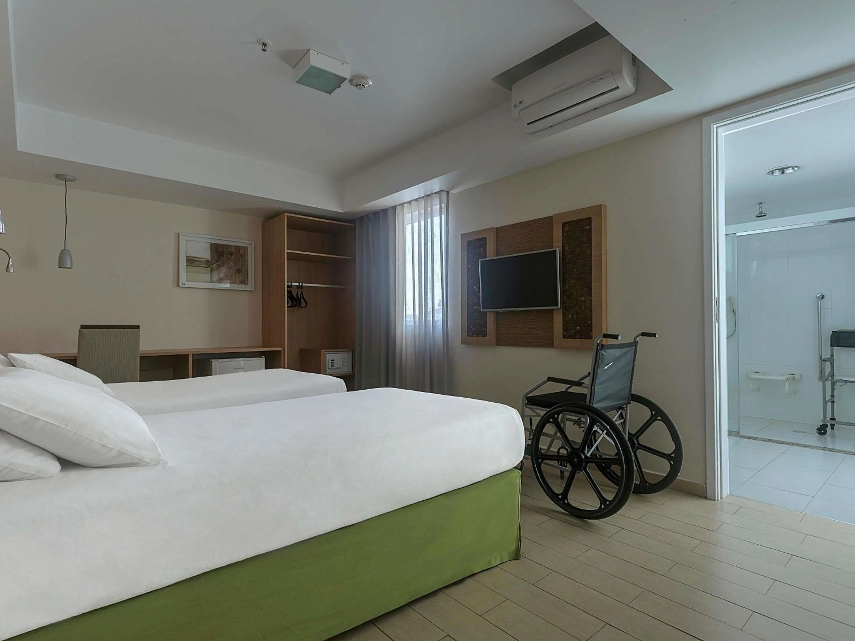 Adapted Standard Twin Room in Mercure Maceio Pajuçara