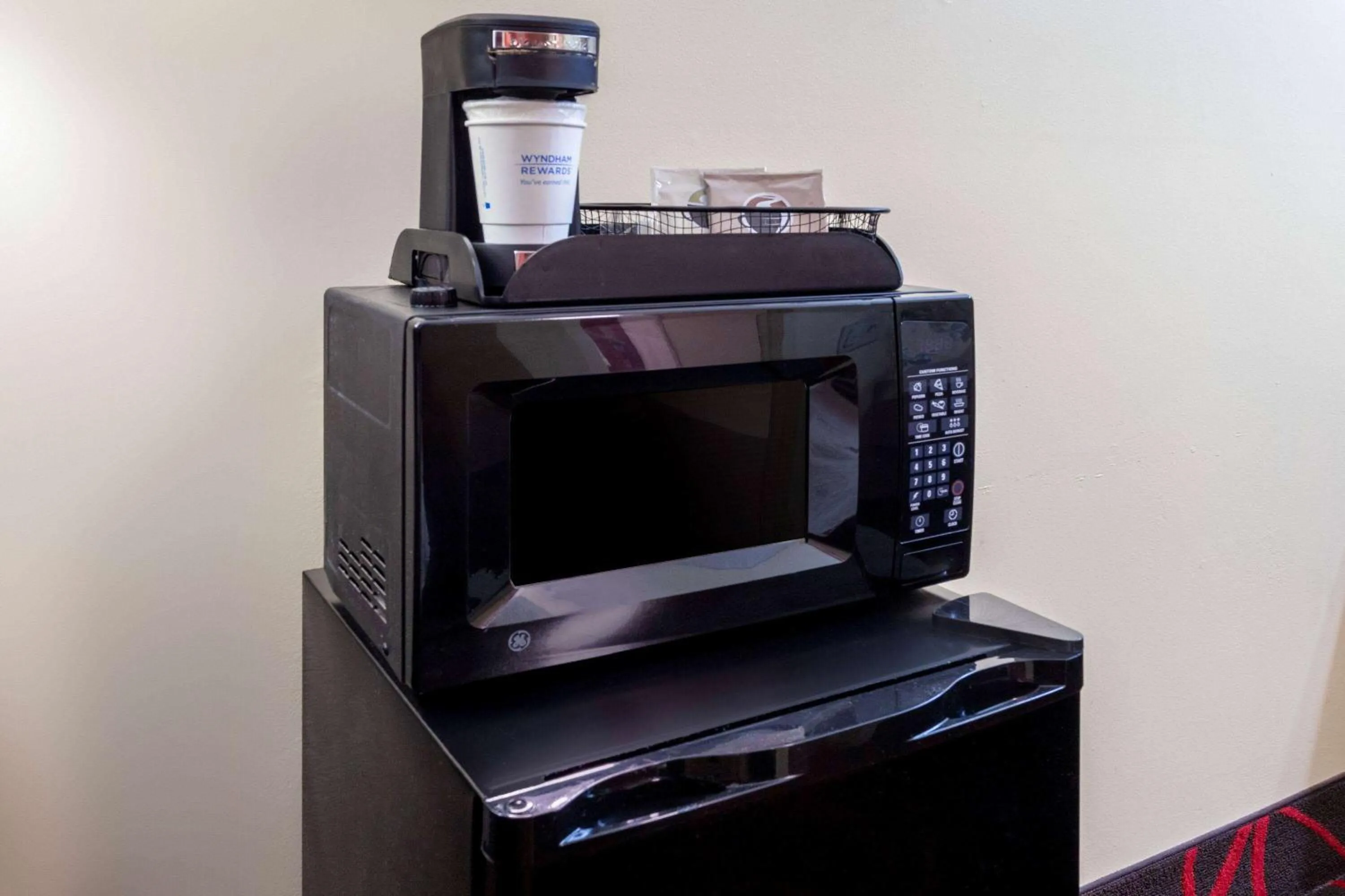 King Room - Non-Smoking in Travelodge by Wyndham Richmond IN