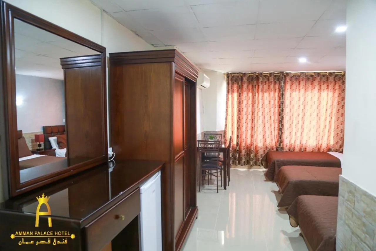 Deluxe Quadruple Room in Amman Palace Hotel