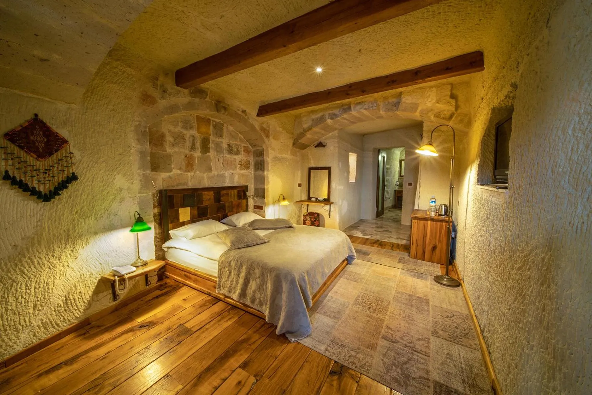 Family Room in Seki Cave Suites