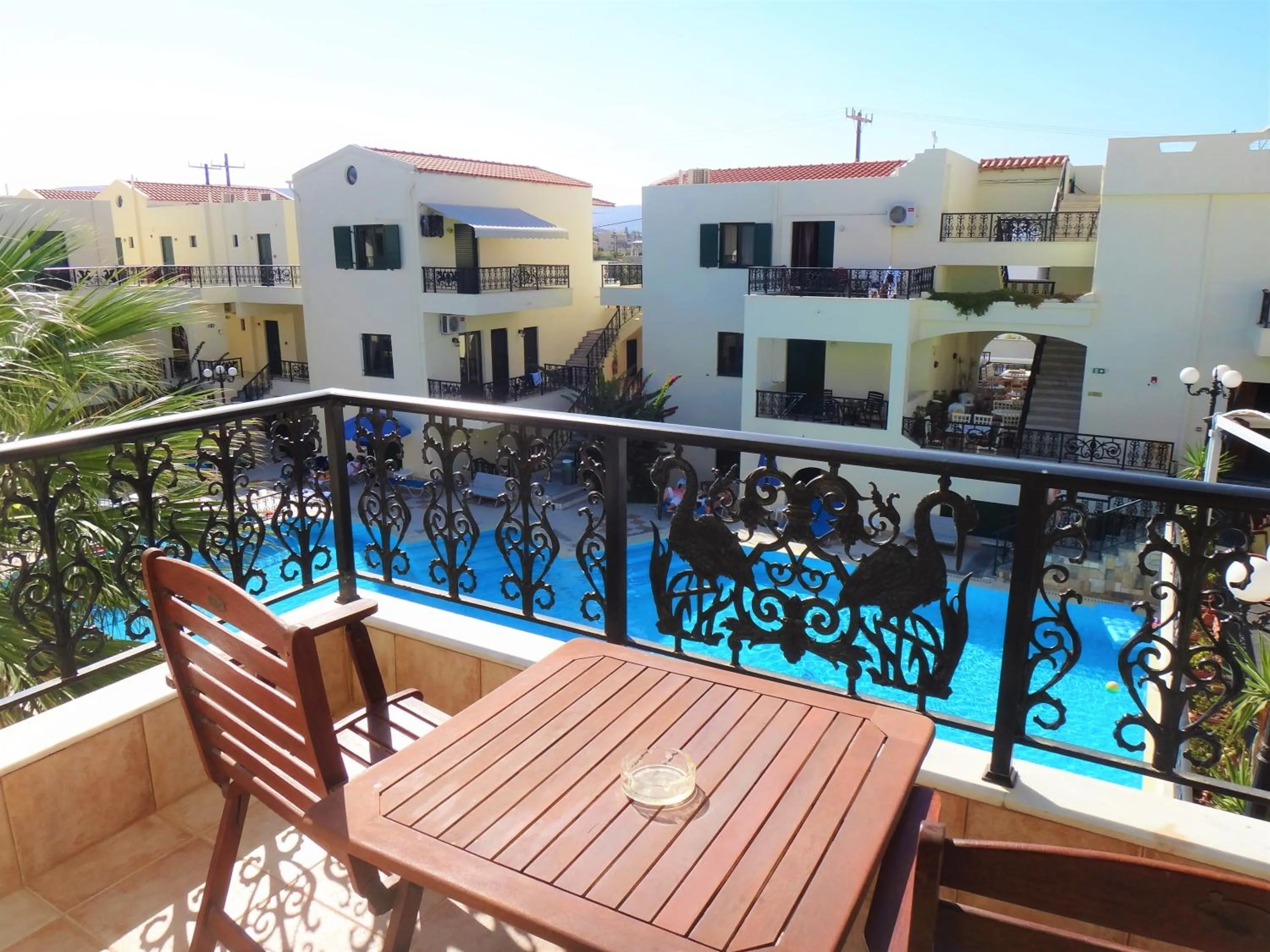 Family Room Open-Plan in Diogenis Blue Palace