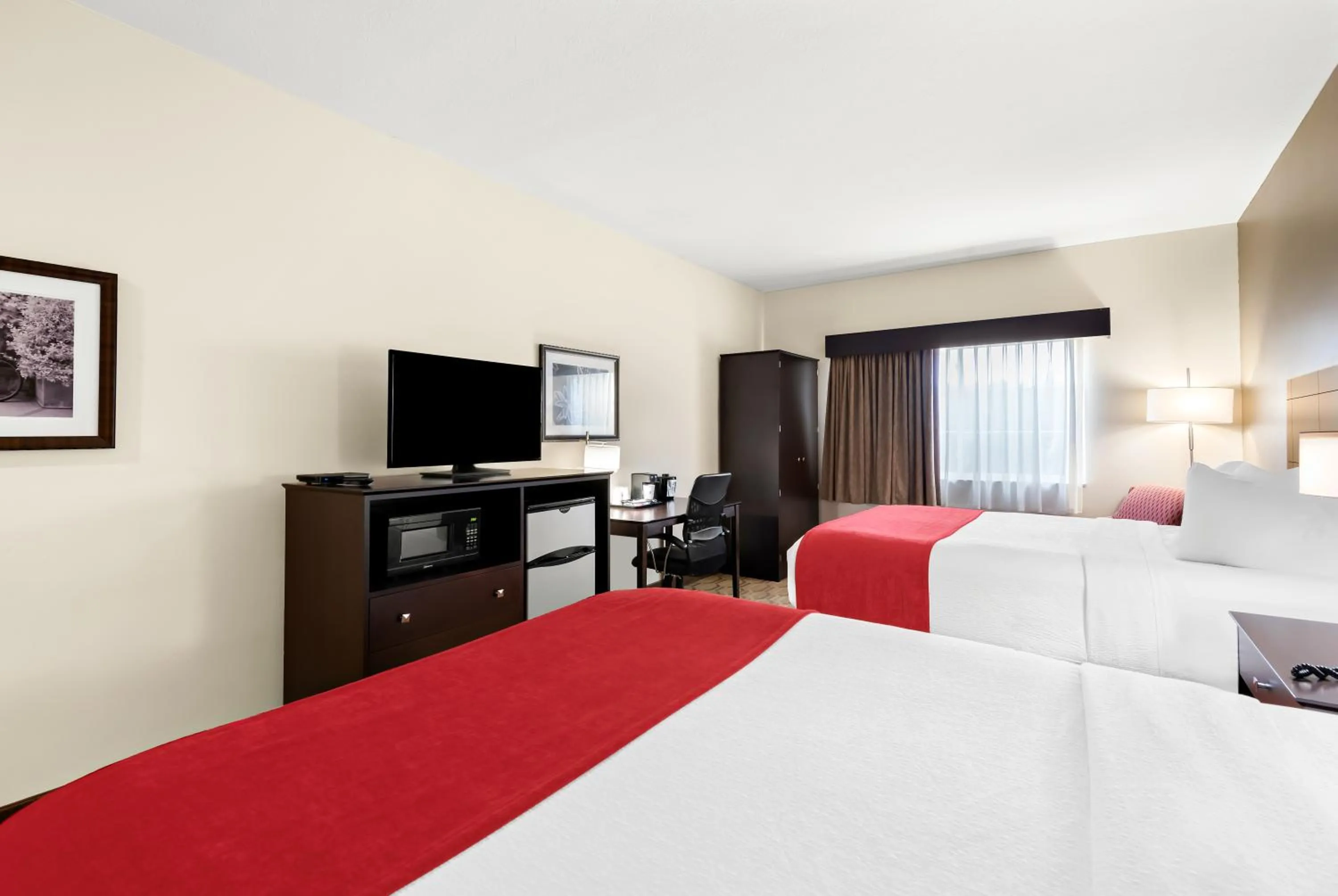 Queen Room with Two Queen Beds and Sofa Bed in Best Western Palmyra Inn & Suites