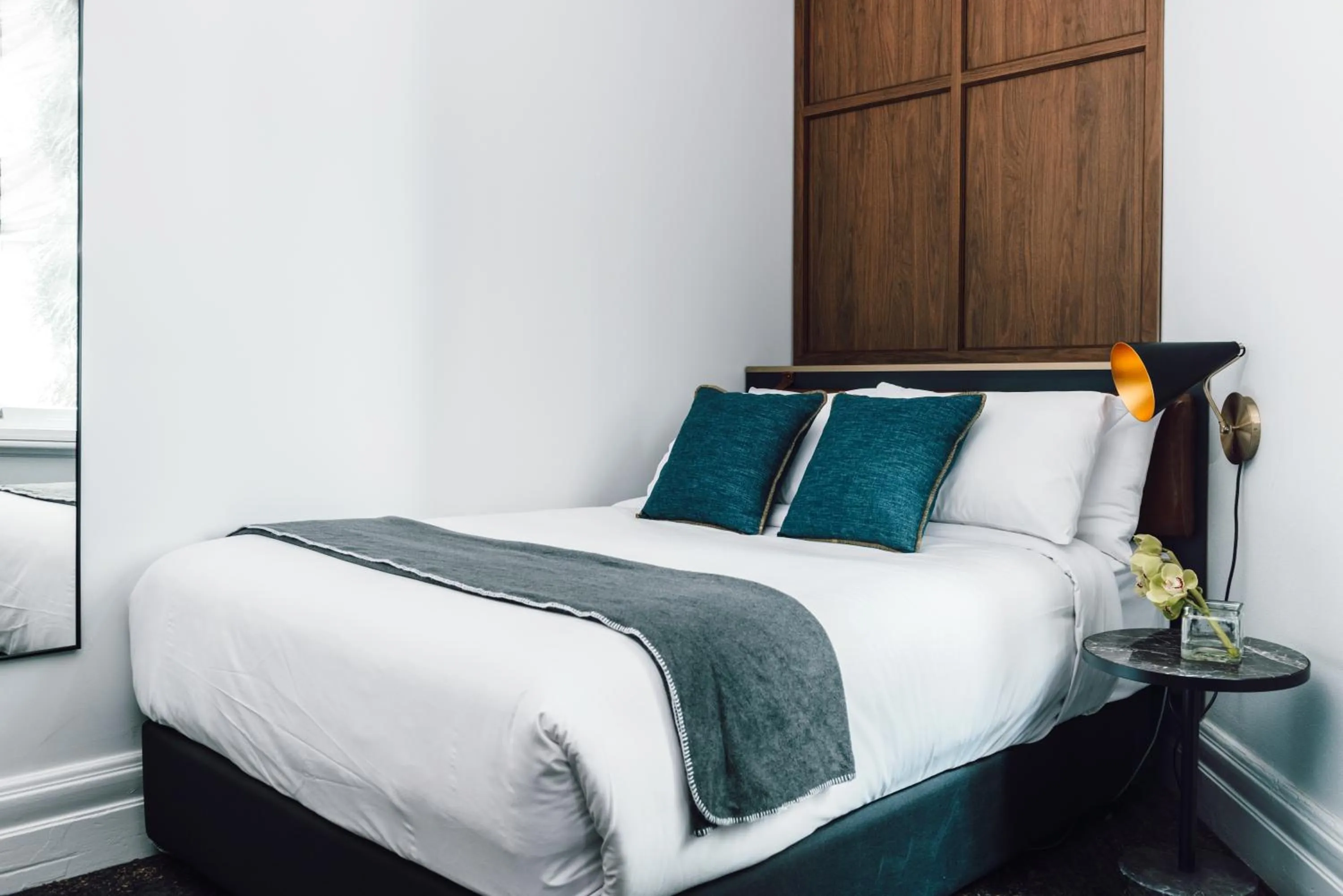 Micro Queen in Veriu Central