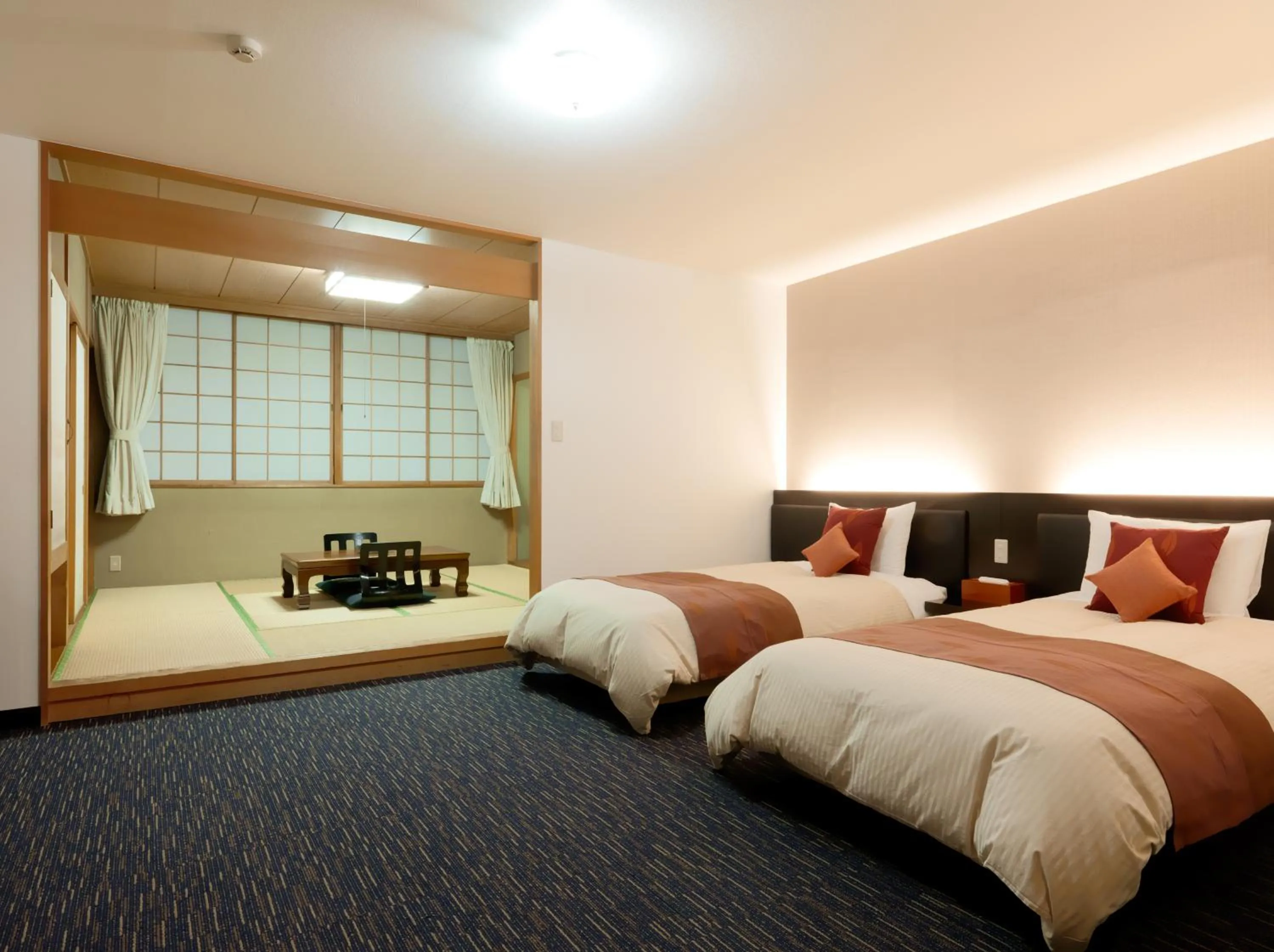 Twin  Room with Tatami Area in Muroran Prince Hotel