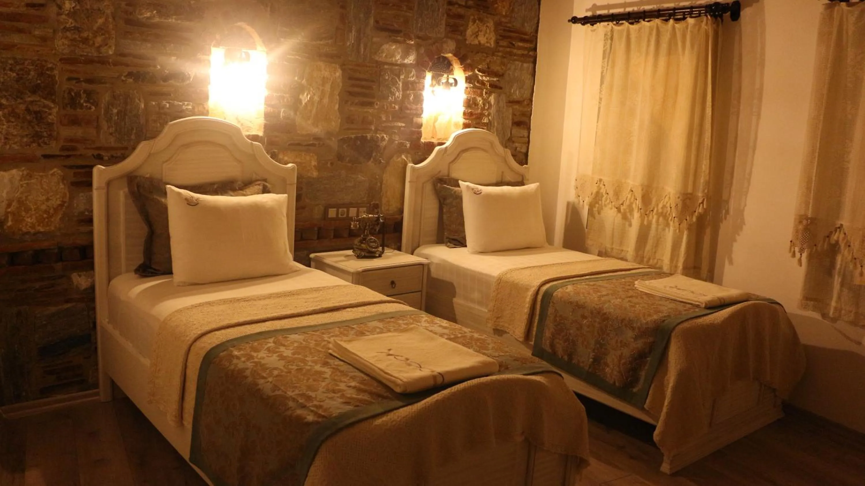 Large Twin Room in Celsus Boutique Hotel