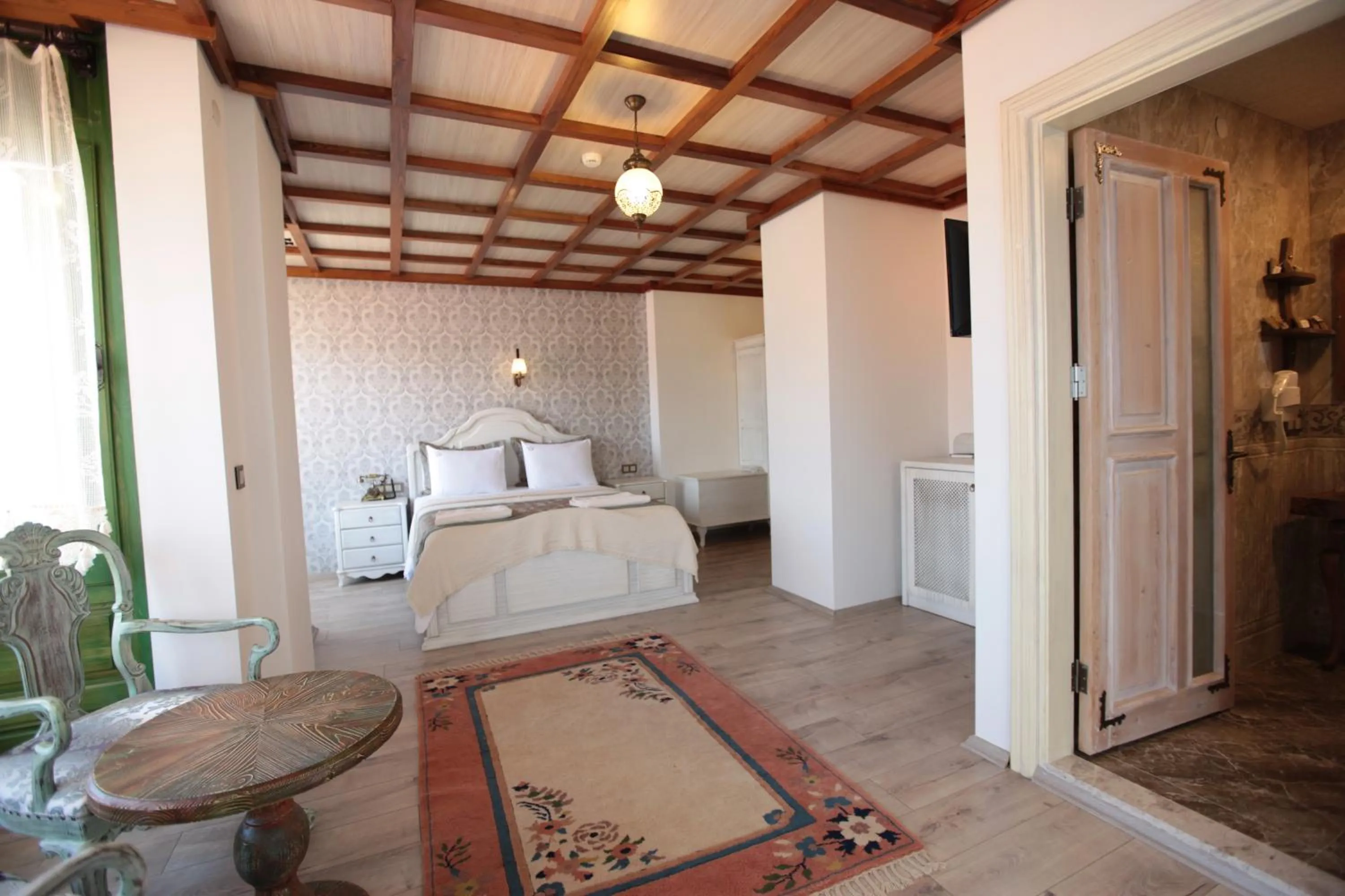 Deluxe Queen Room in Celsus Boutique Hotel