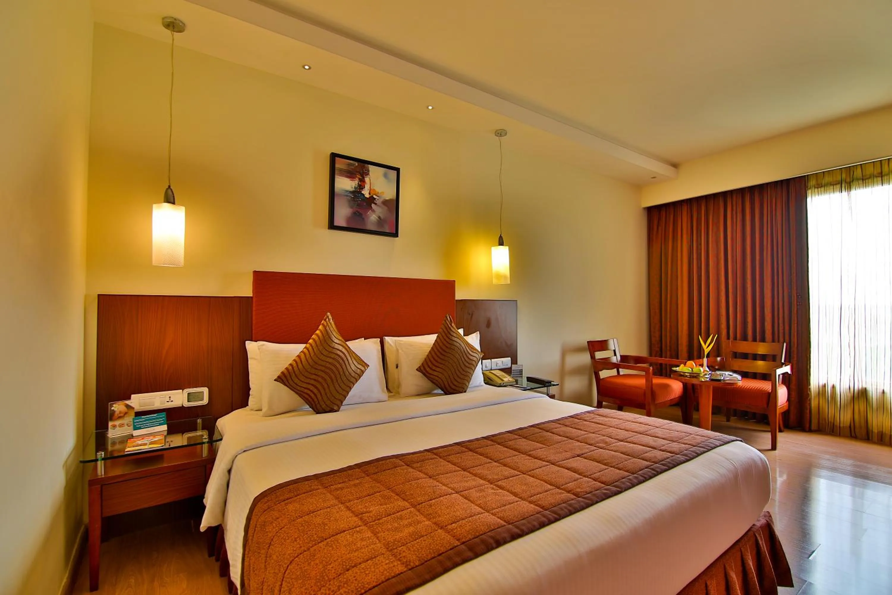 Executive Double Room with 15% discount on Laundry & 10% discount on Food. in Gokulam Park Coimbatore