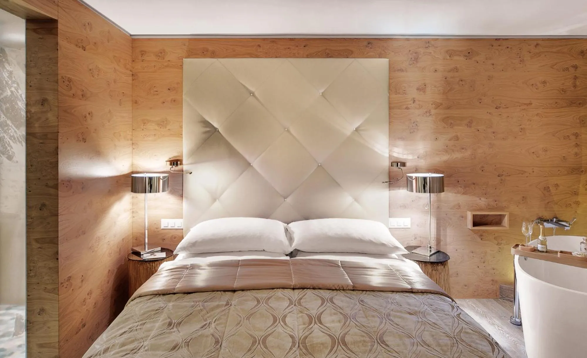 Suite - single occupancy in Giardino Mountain