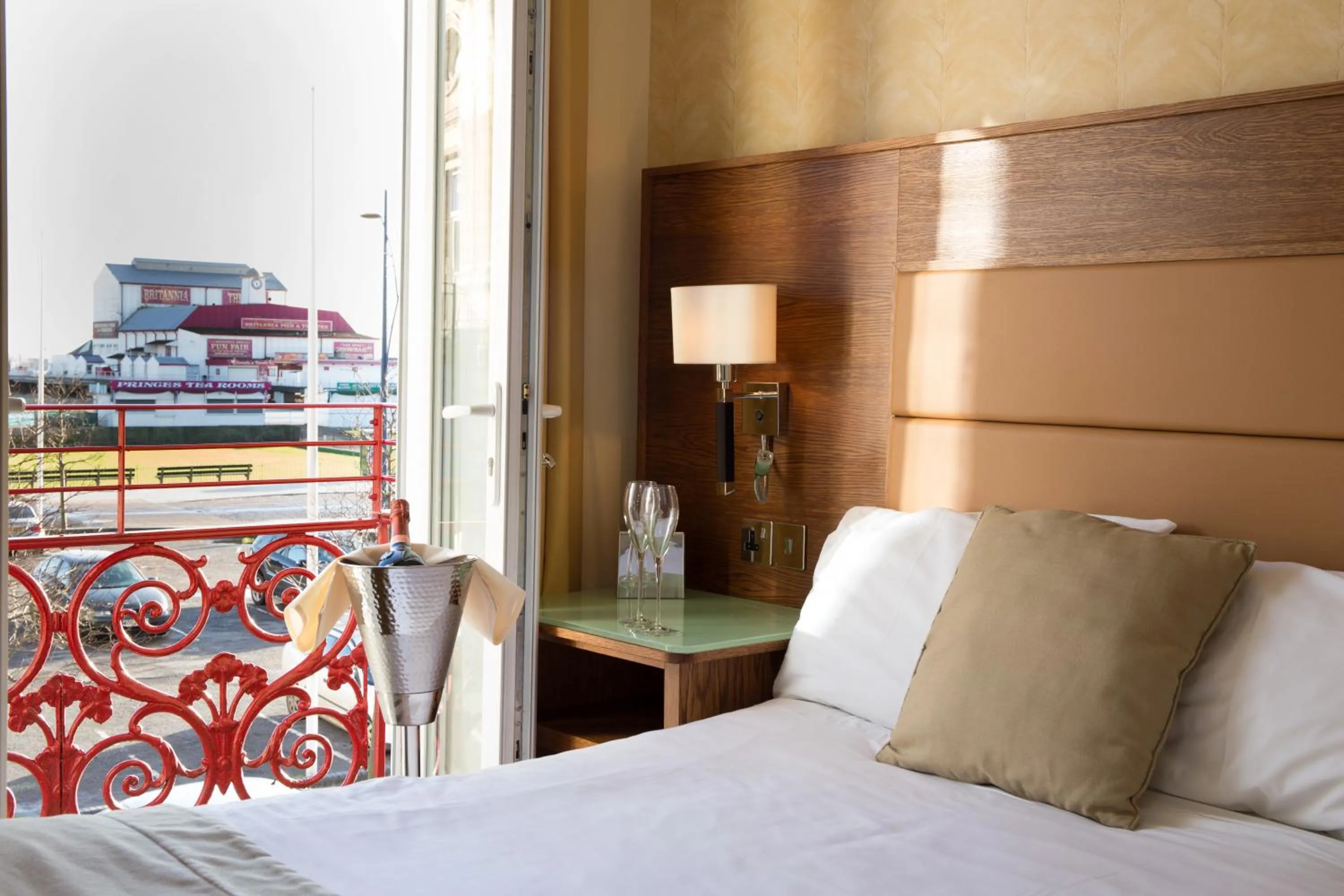 Super Deluxe Double room with Sea view - single occupancy in Prom Hotel