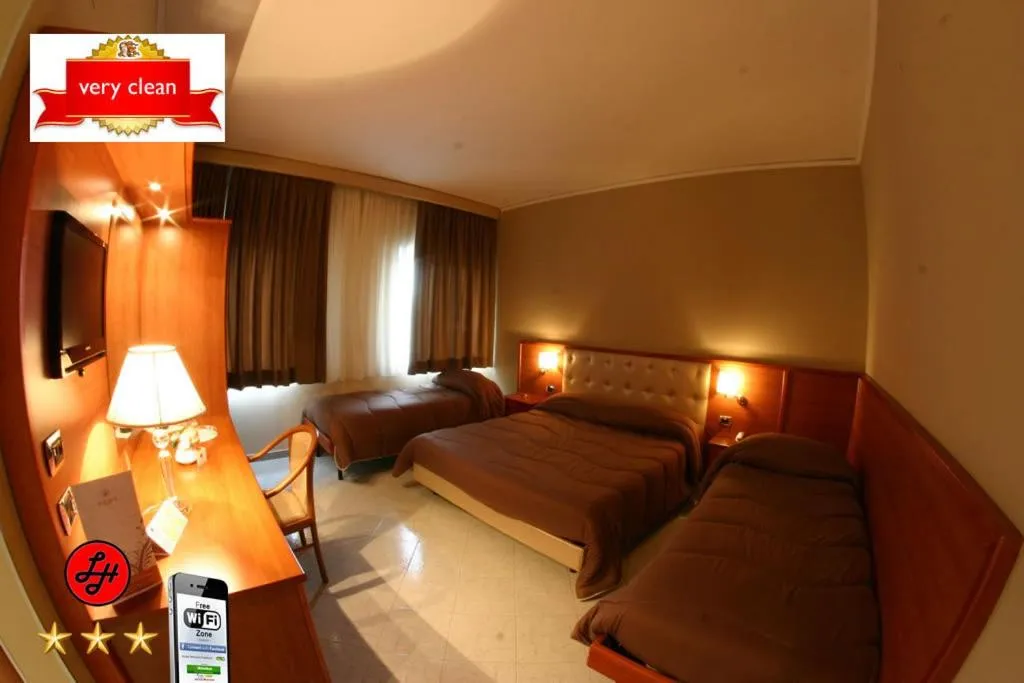 Quadruple Room in Hotel Luxor