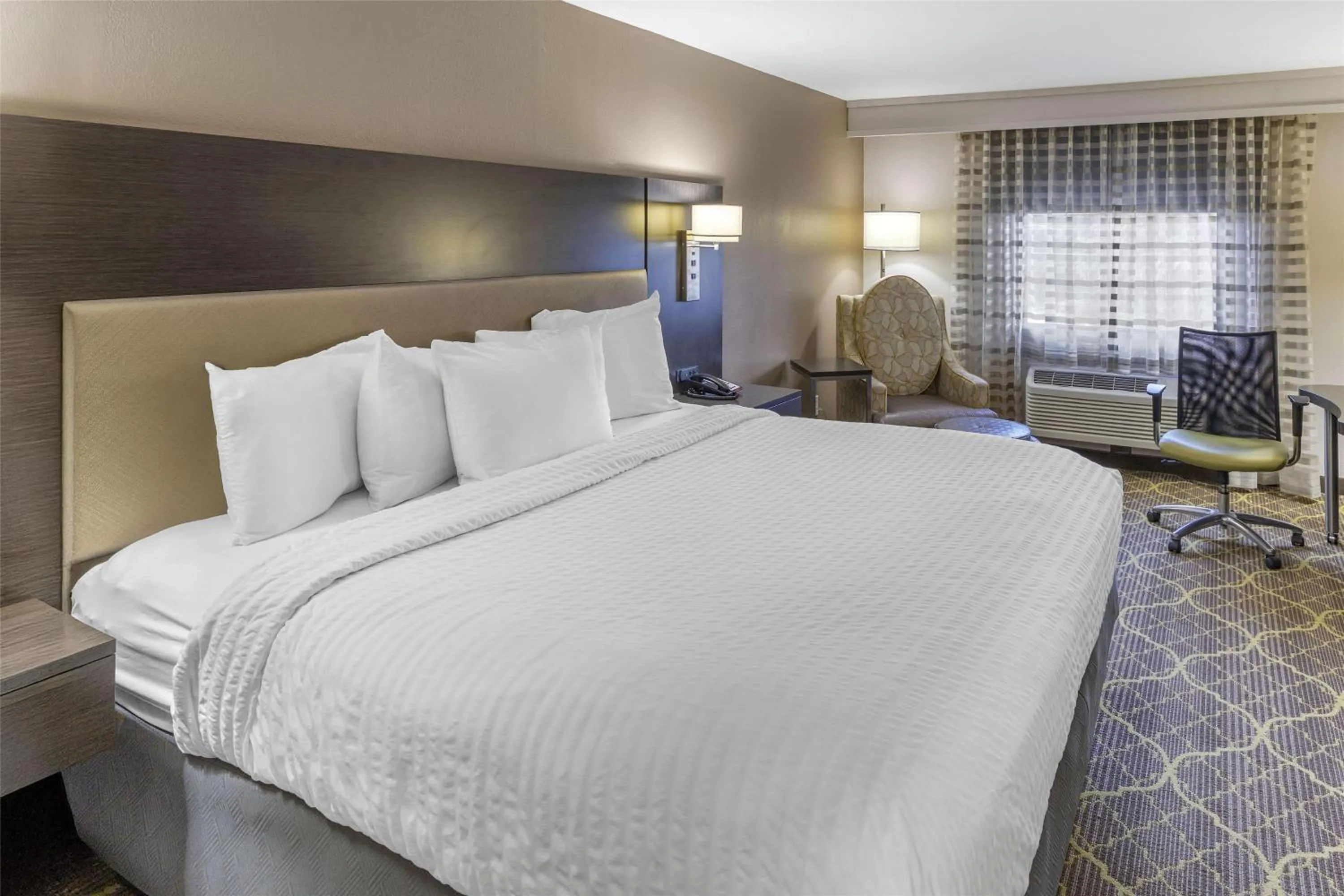 King Room - Non-Smoking in Best Western Plus Clemson Hotel & Conference Center