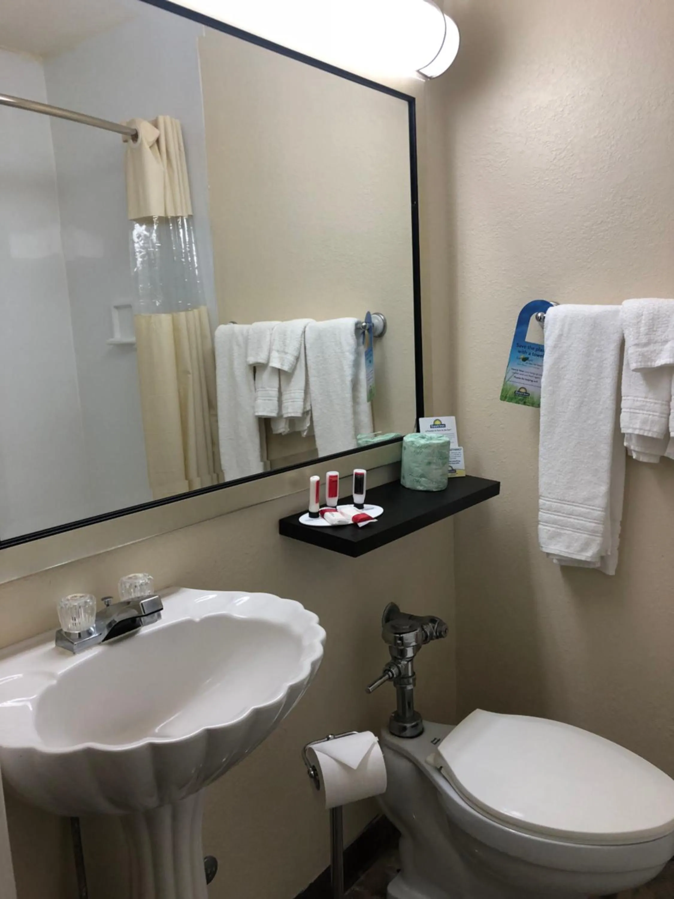 Deluxe Double Room with Two Double Beds - First Floor/Non-Smoking in Days Inn by Wyndham Natchez
