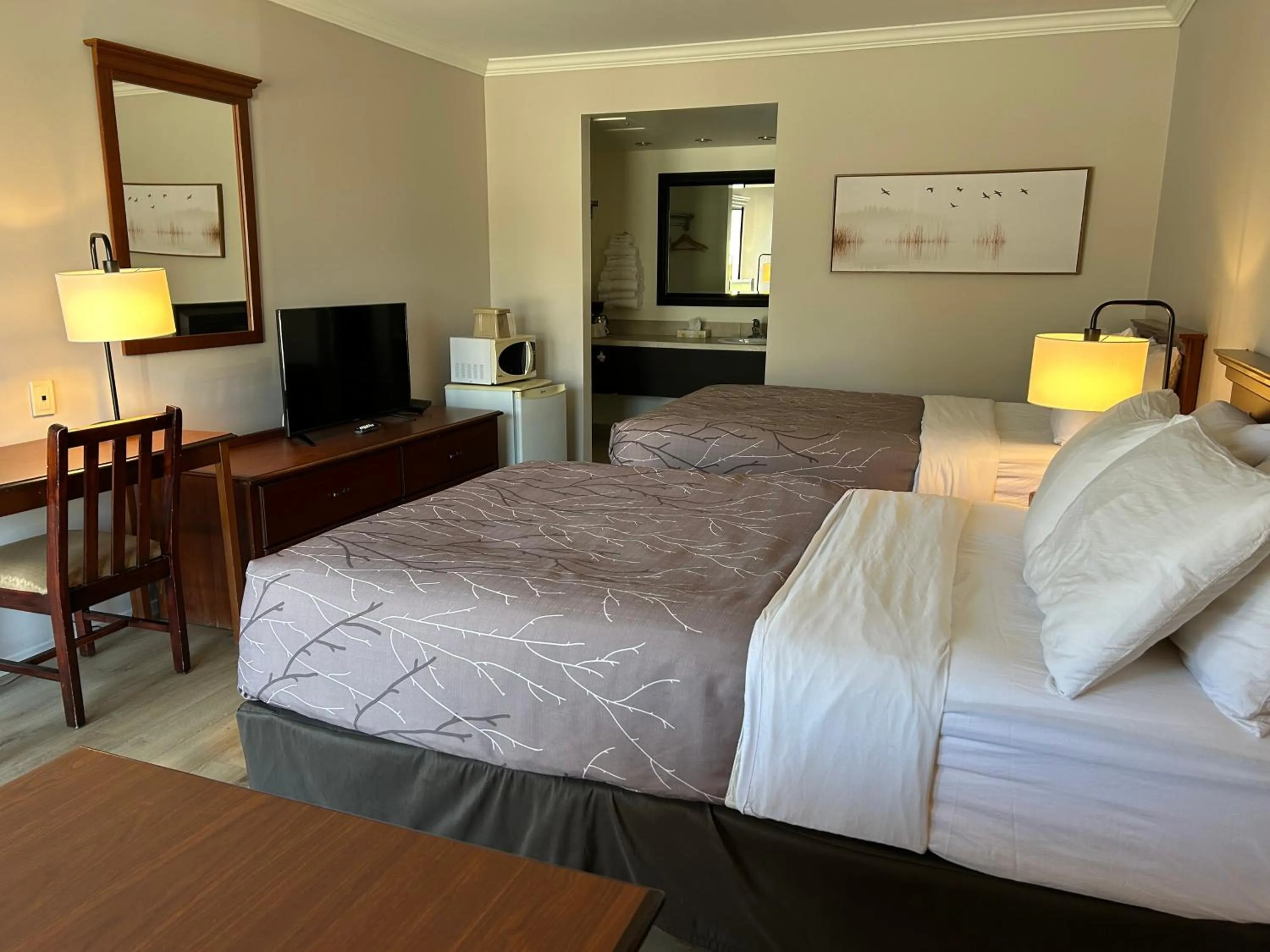 Double Room with Two Double Beds in Rideau Heights Inn