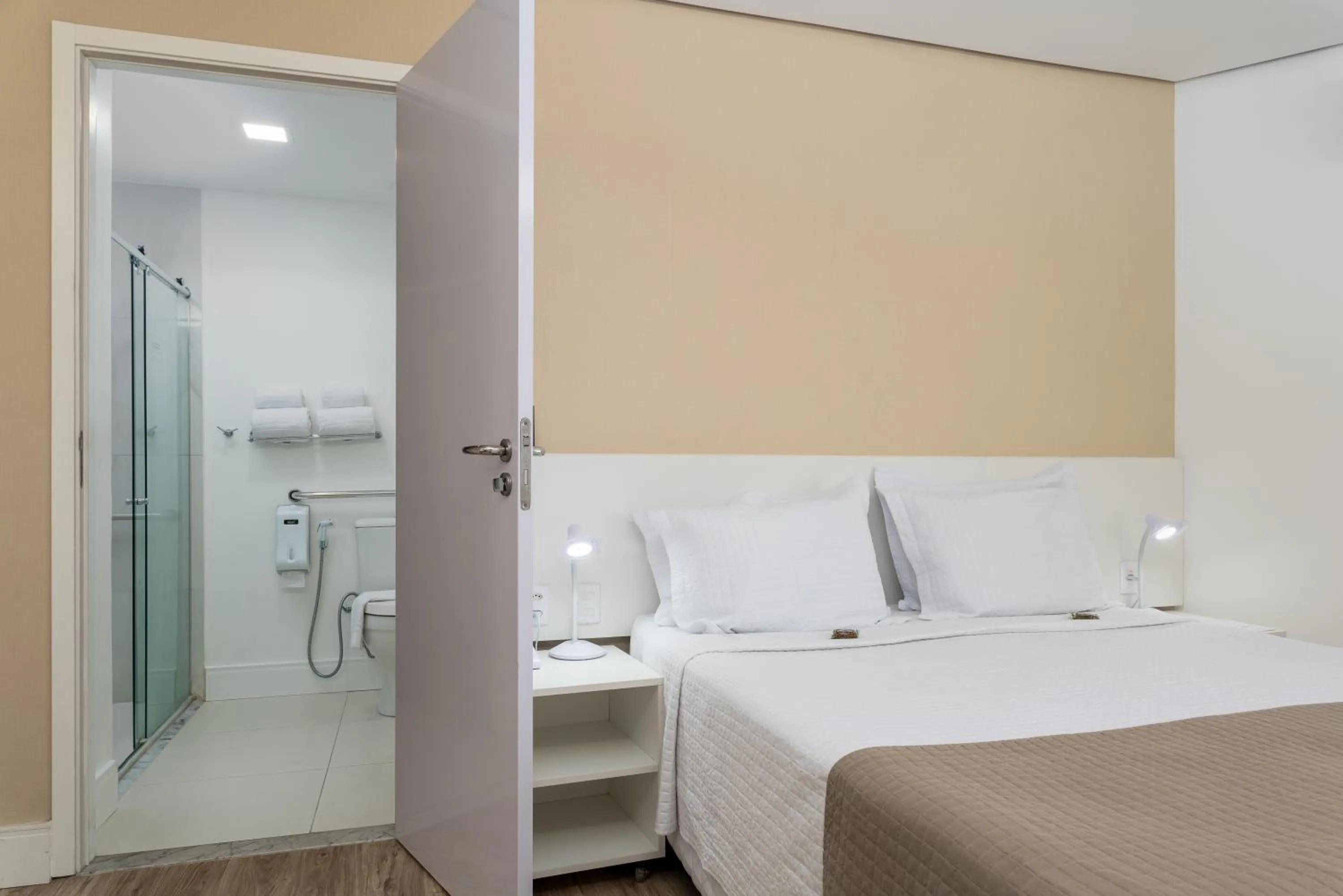 Double Room - Disability Access in Hotel Brisa Suítes Pajuçara