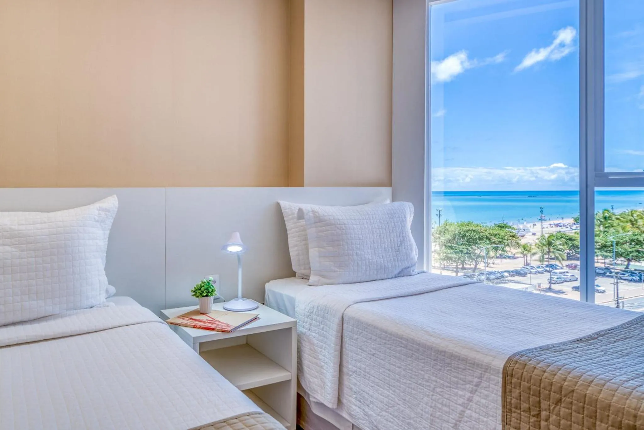 Premium Triple with Side Sea View (3 Single Beds) in Hotel Brisa Suítes Pajuçara