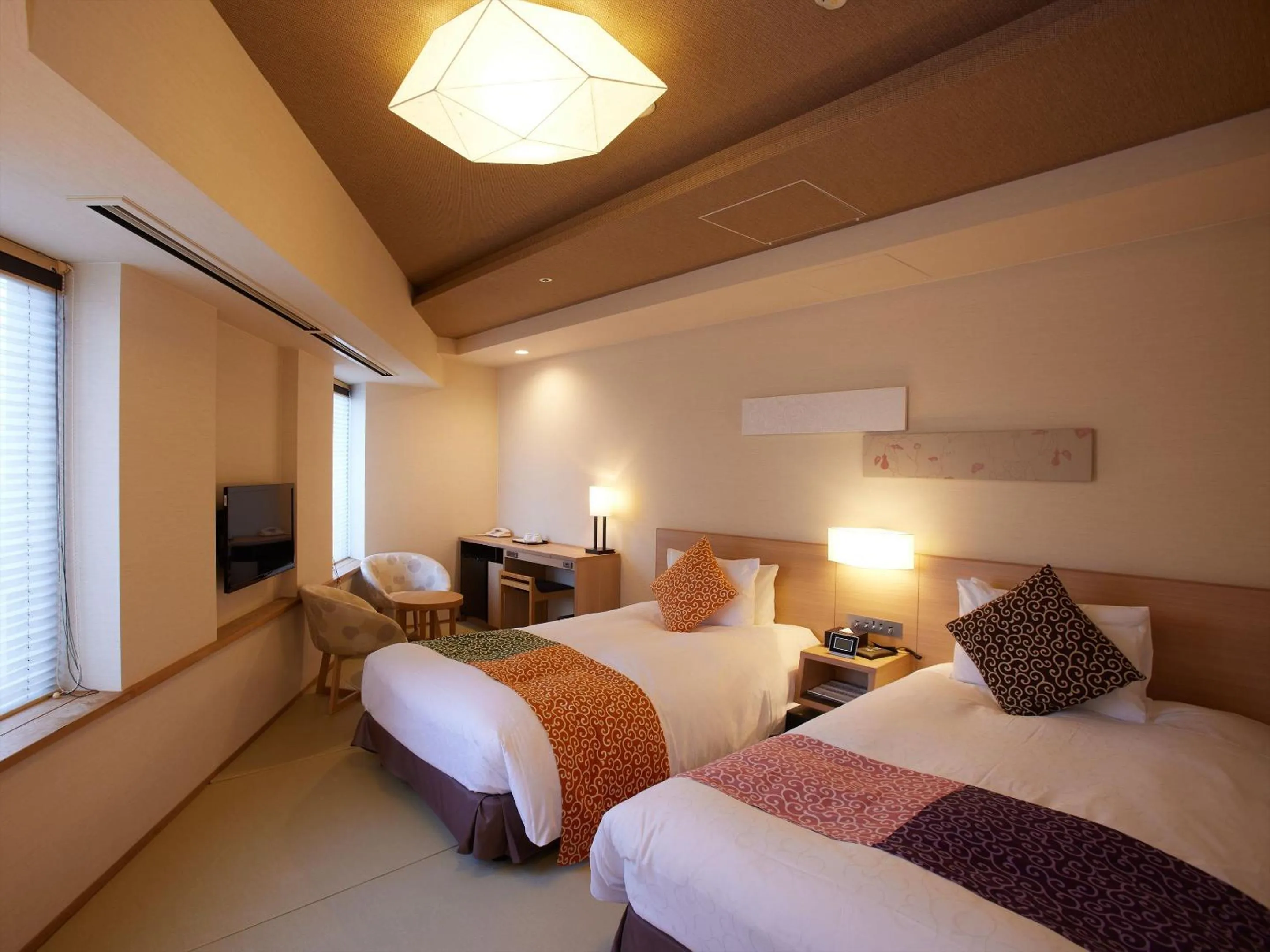 Corner Twin Room - single occupancy in Kyoto Hot Spring Hatoya Zuihokaku Hotel