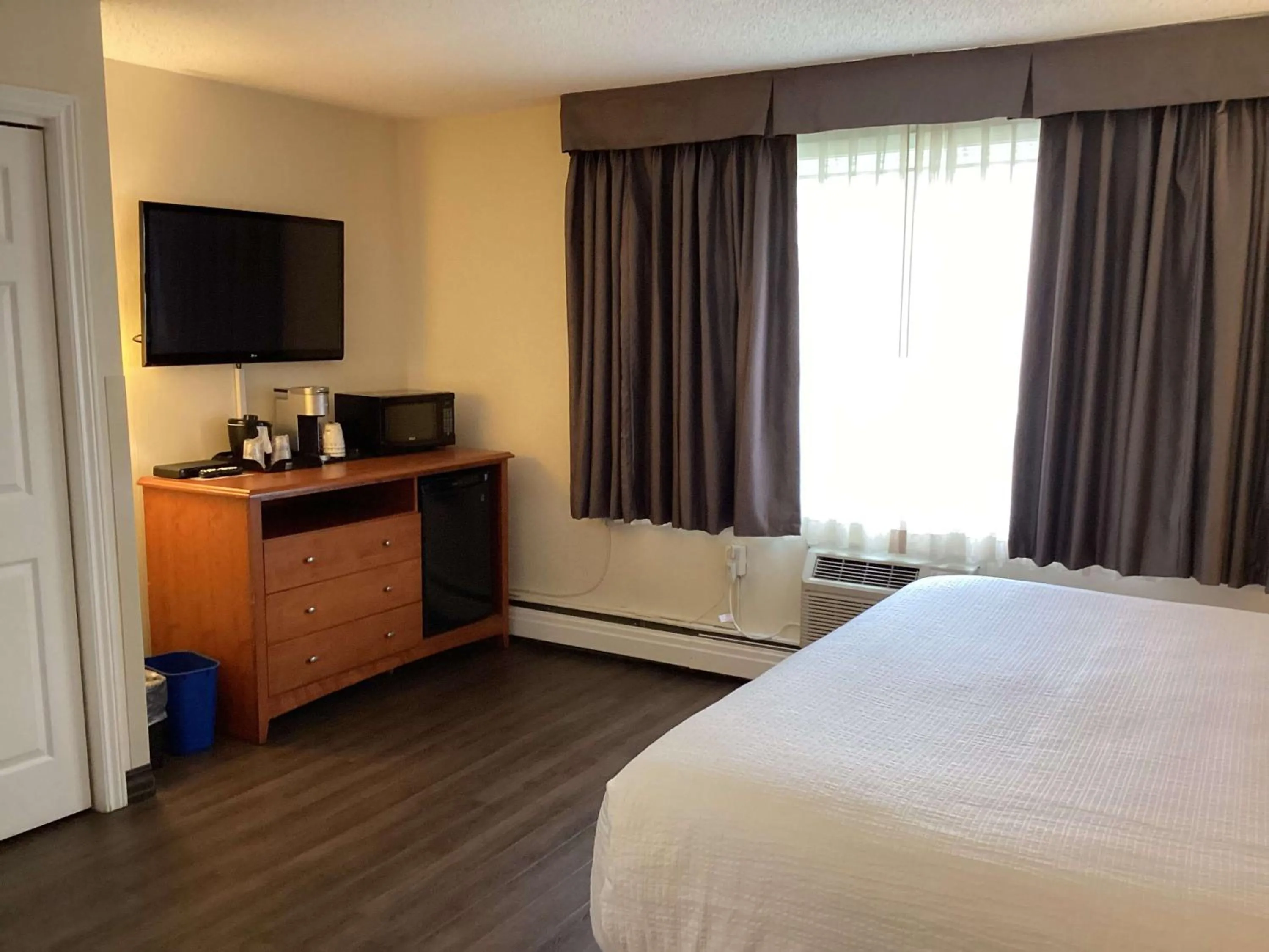 King Room - Pet Friendly in Best Western Glengarry