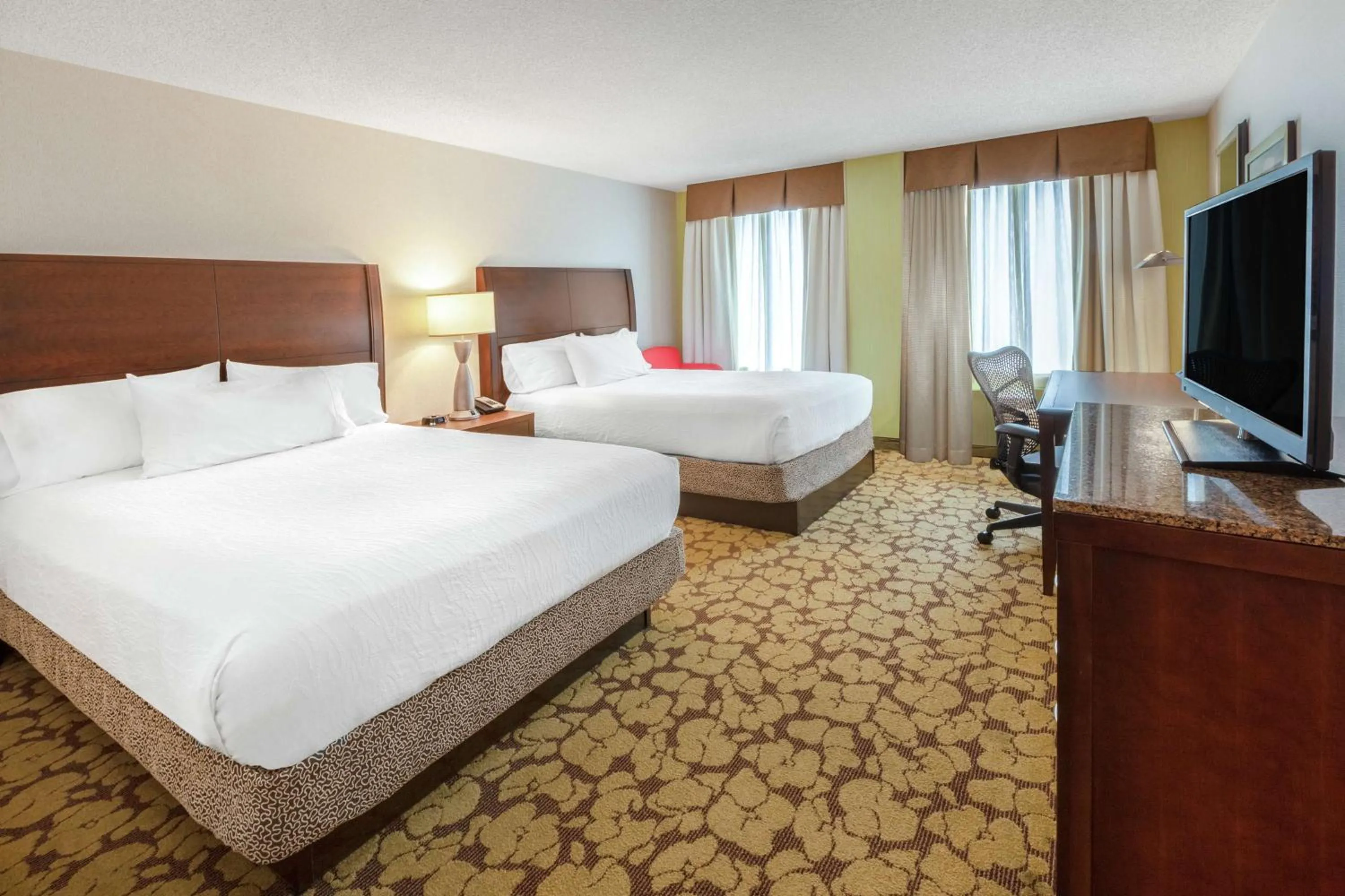 Premium Queen Room with Two Queen Beds in Hilton Garden Inn Pittsburgh University Place