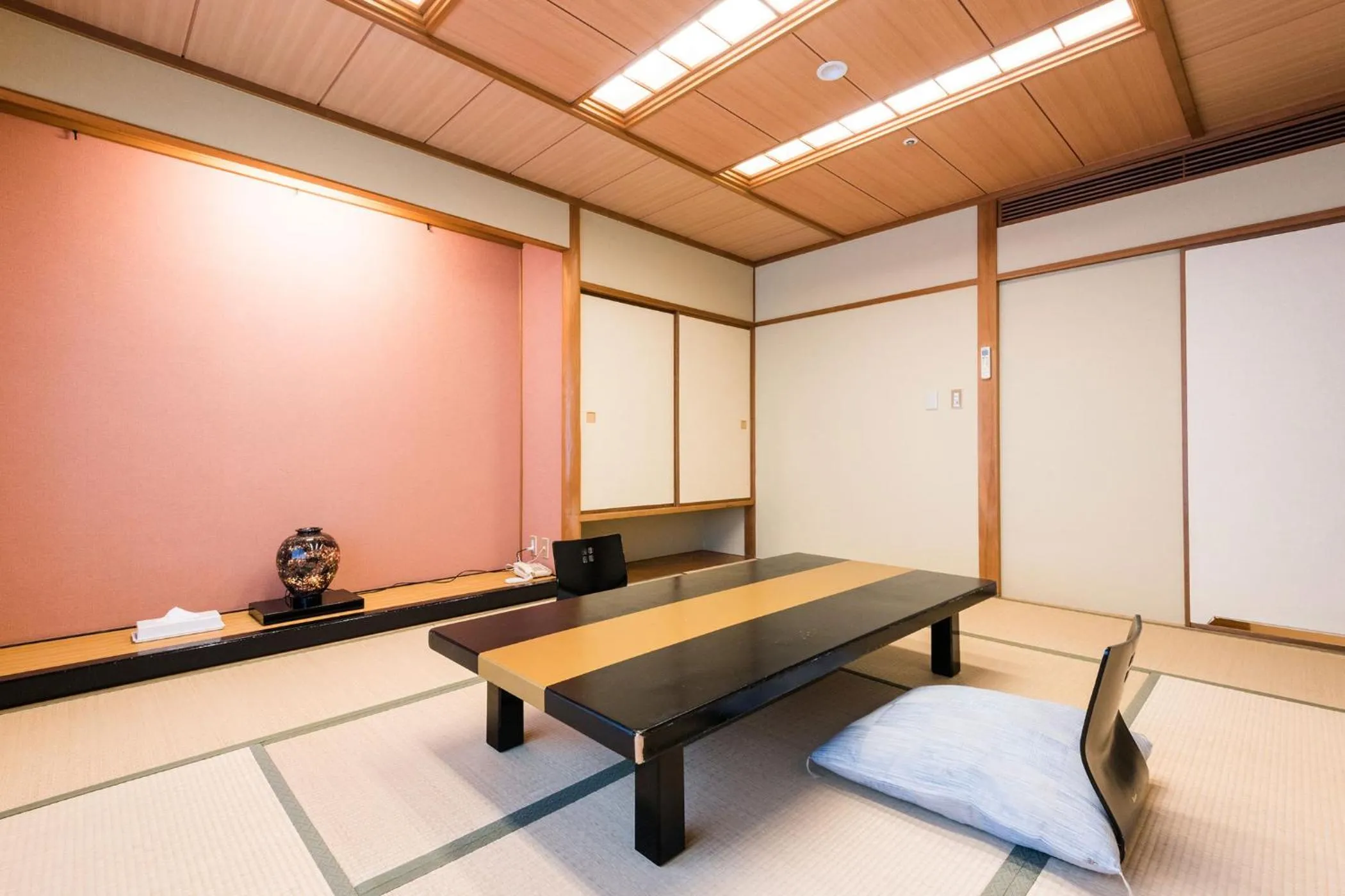 Superior Japanese-Style Room  - Non-Smoking - Private Bathroom in Ooedo Onsen Monogatari Premium Ito Hotel New Okabe