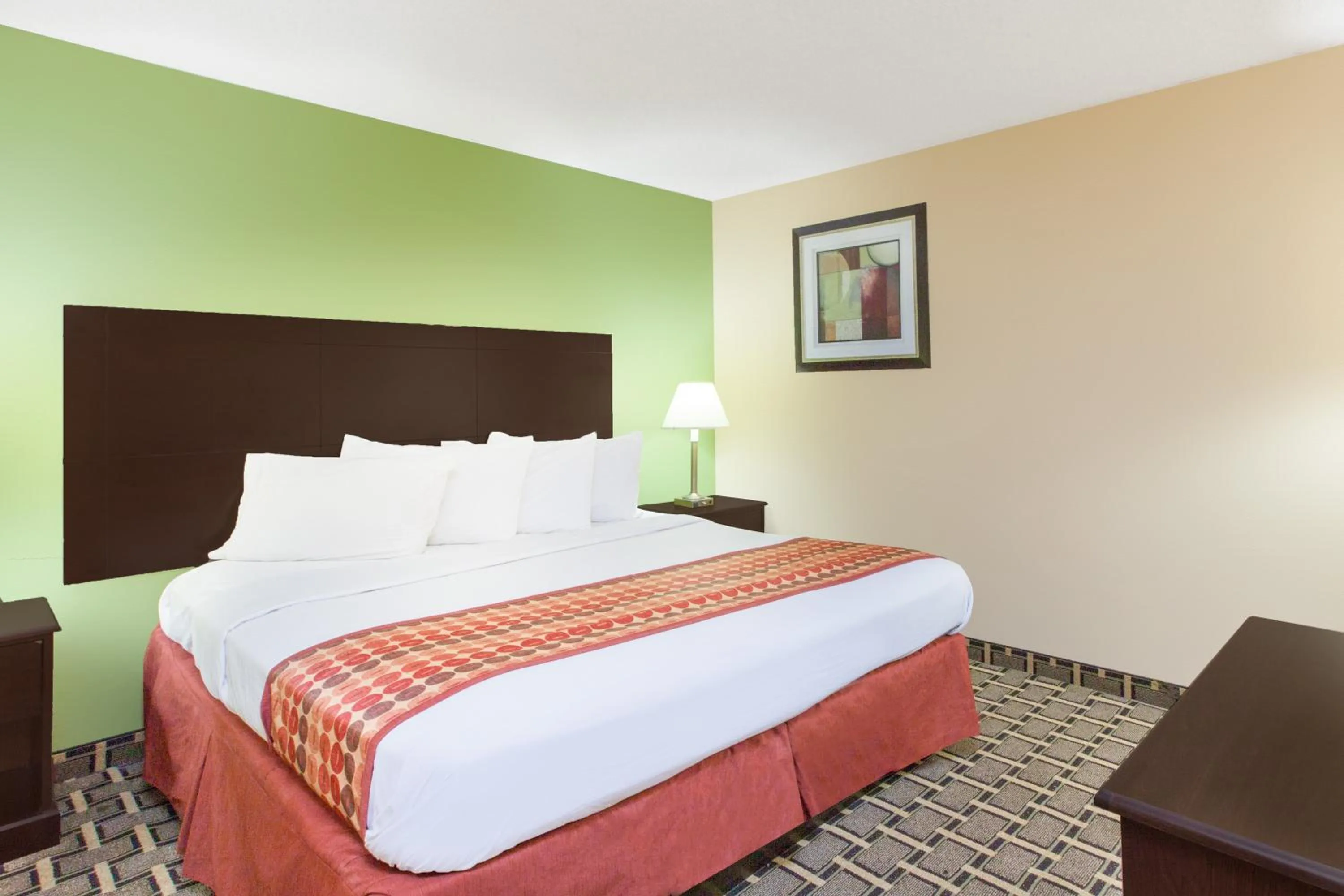 One-Bedroom King Suite - Non-Smoking in Days Inn & Suites by Wyndham Madison Heights MI
