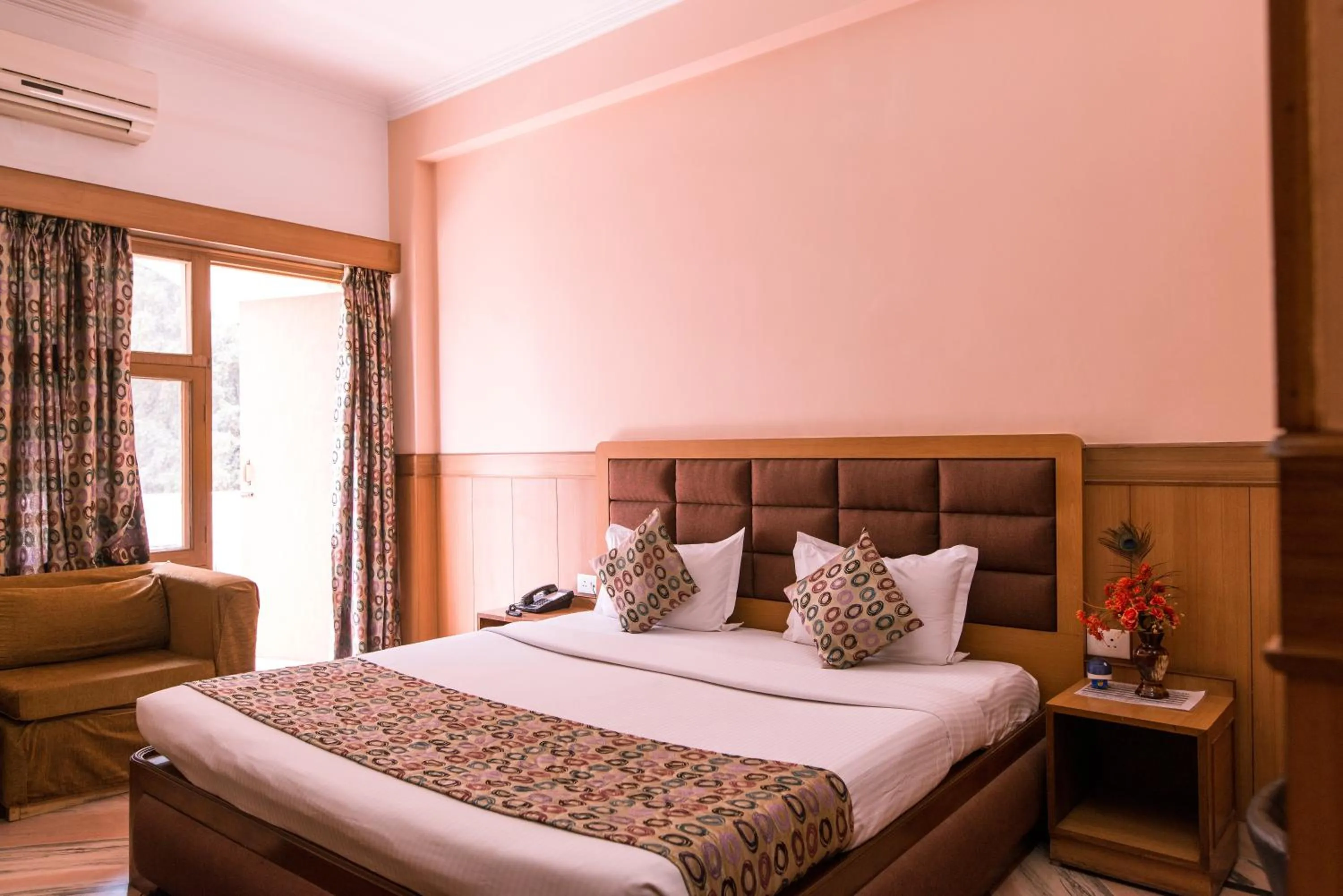 Deluxe Double or Twin Room with complimentary 10% discount on food and early check-in at 10 am in Hotel Buddha