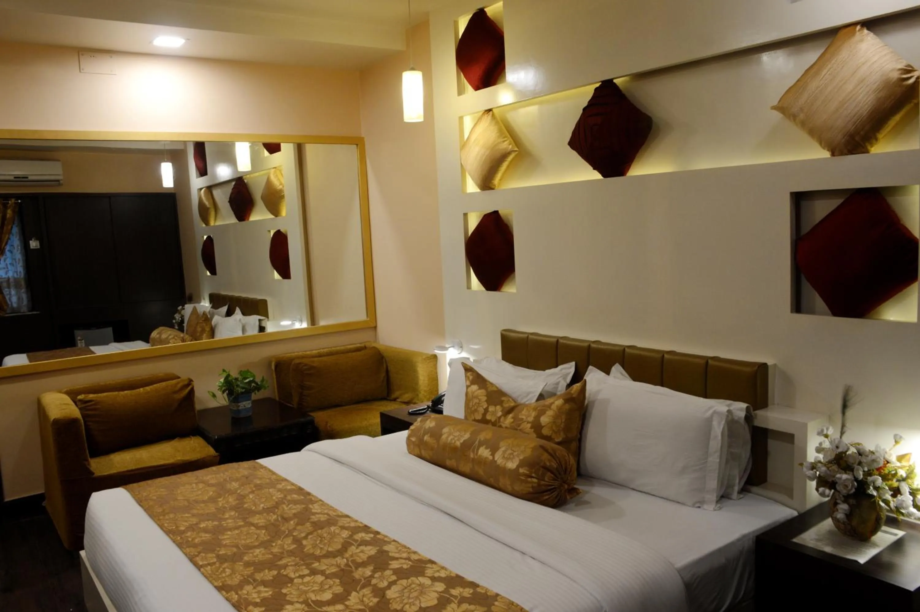 Premium Room with complimentary 10% discount on food and early check-in at 10 am in Hotel Buddha