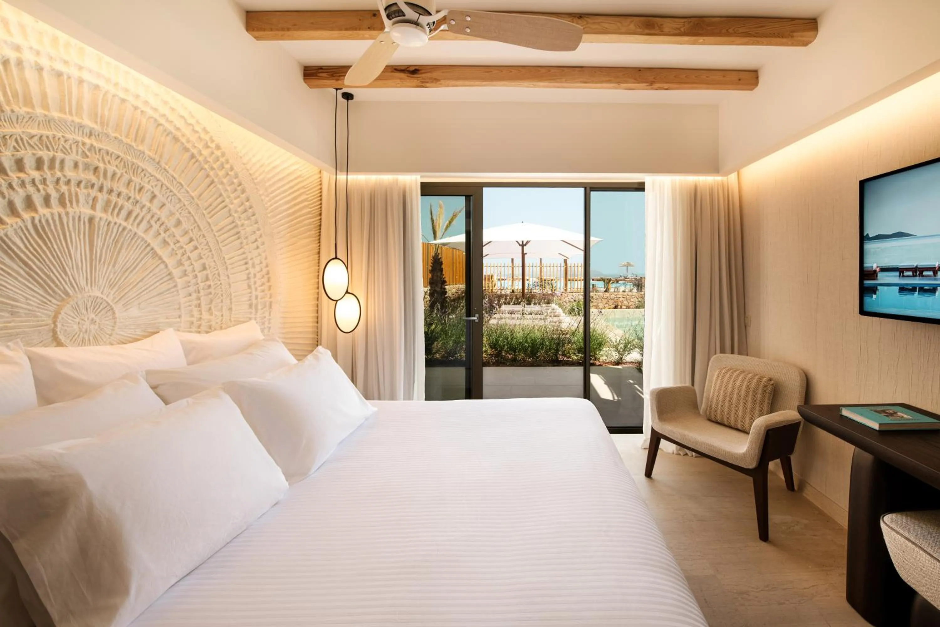 Superior Suite Sharing Pool in Mitsis Selection Rinela