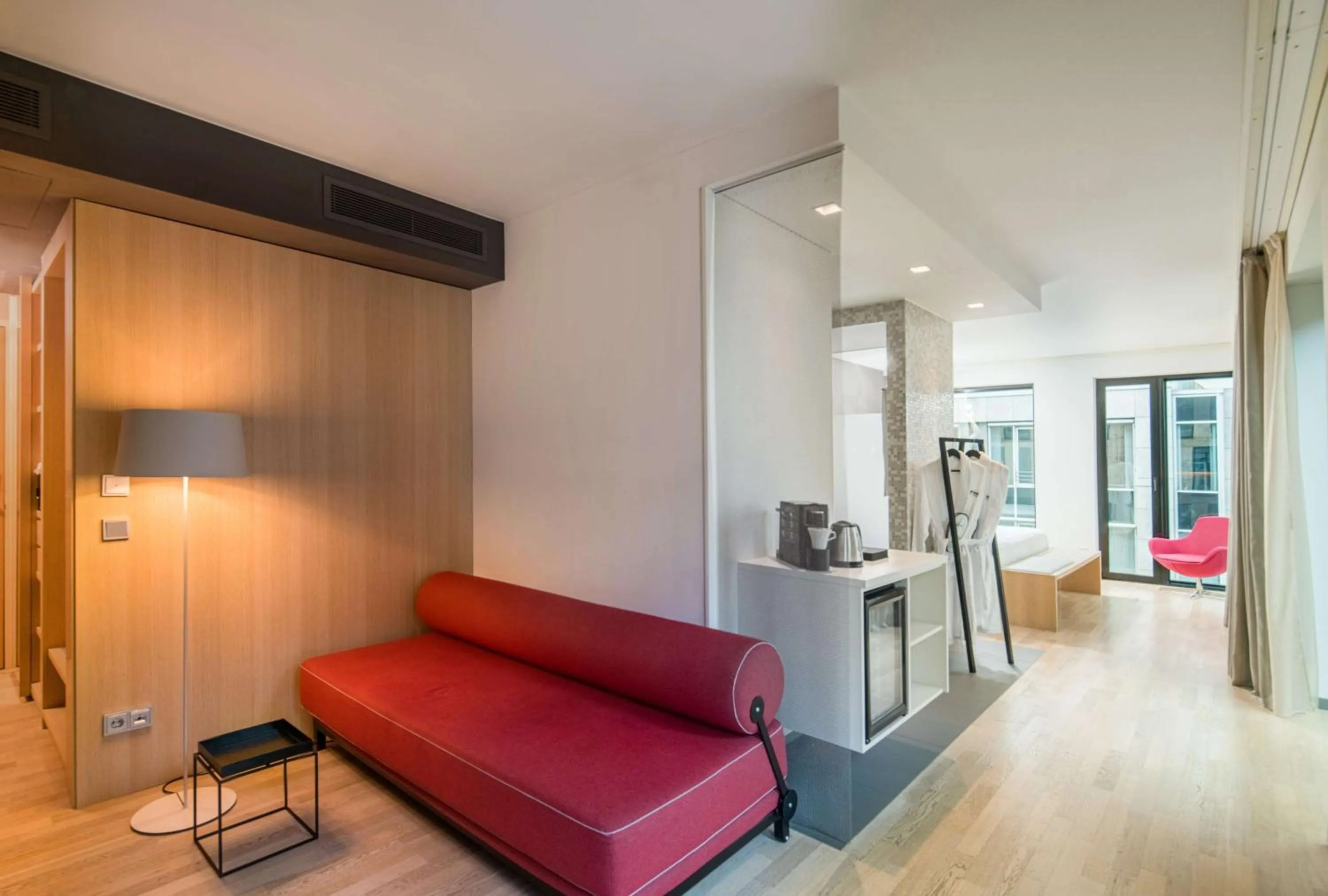 Junior Suite (2 Adults + 1 Child) in Barceló Hamburg