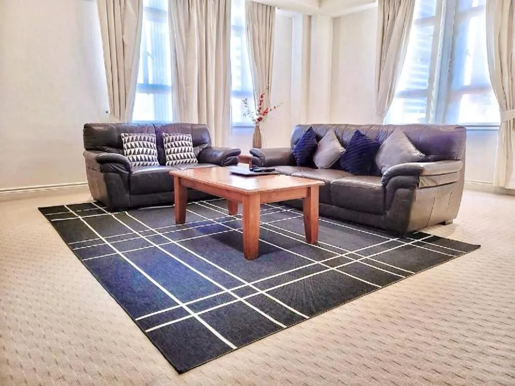 Two Beds Studio Apartment in MacArthur Chambers